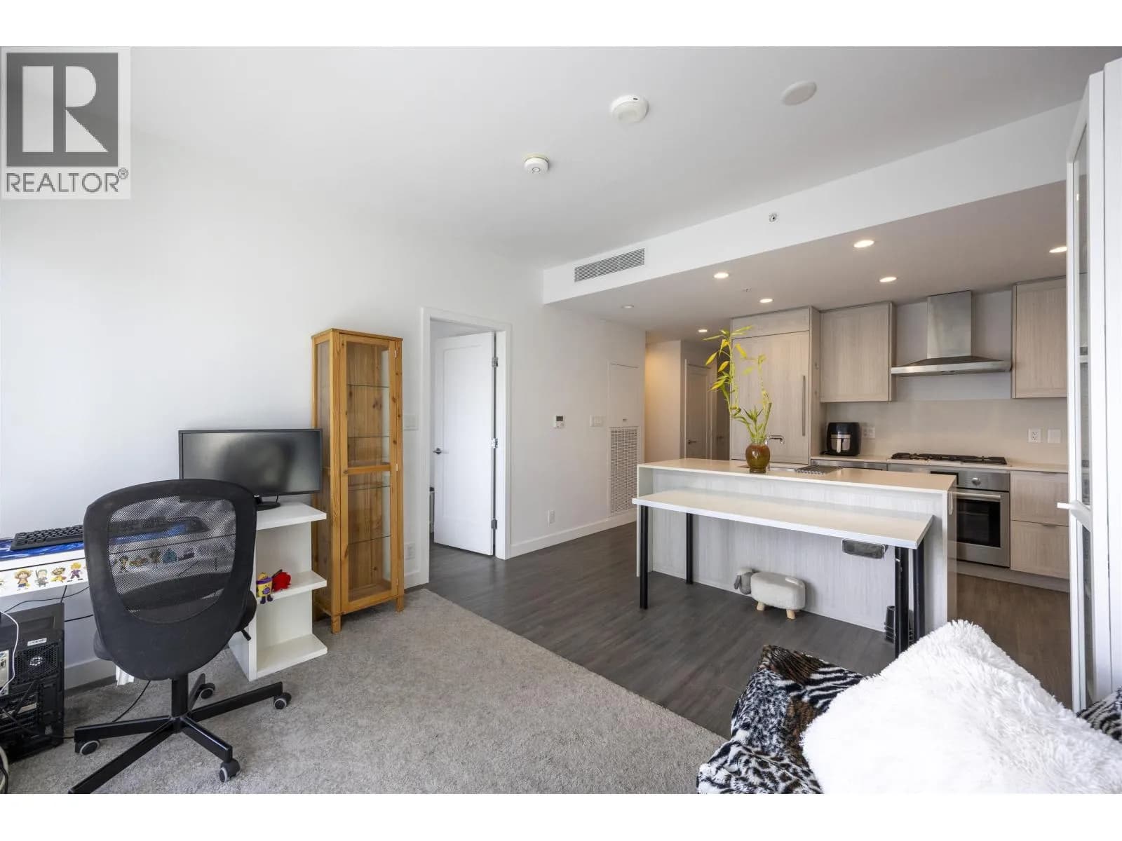 #1505 2311 BETA AVENUE, Burnaby, BC photo 4