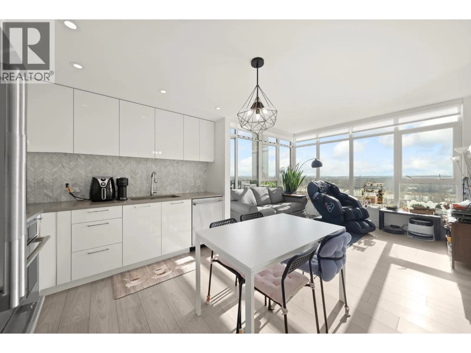 3581 E KENT AVENUE NORTH, Vancouver