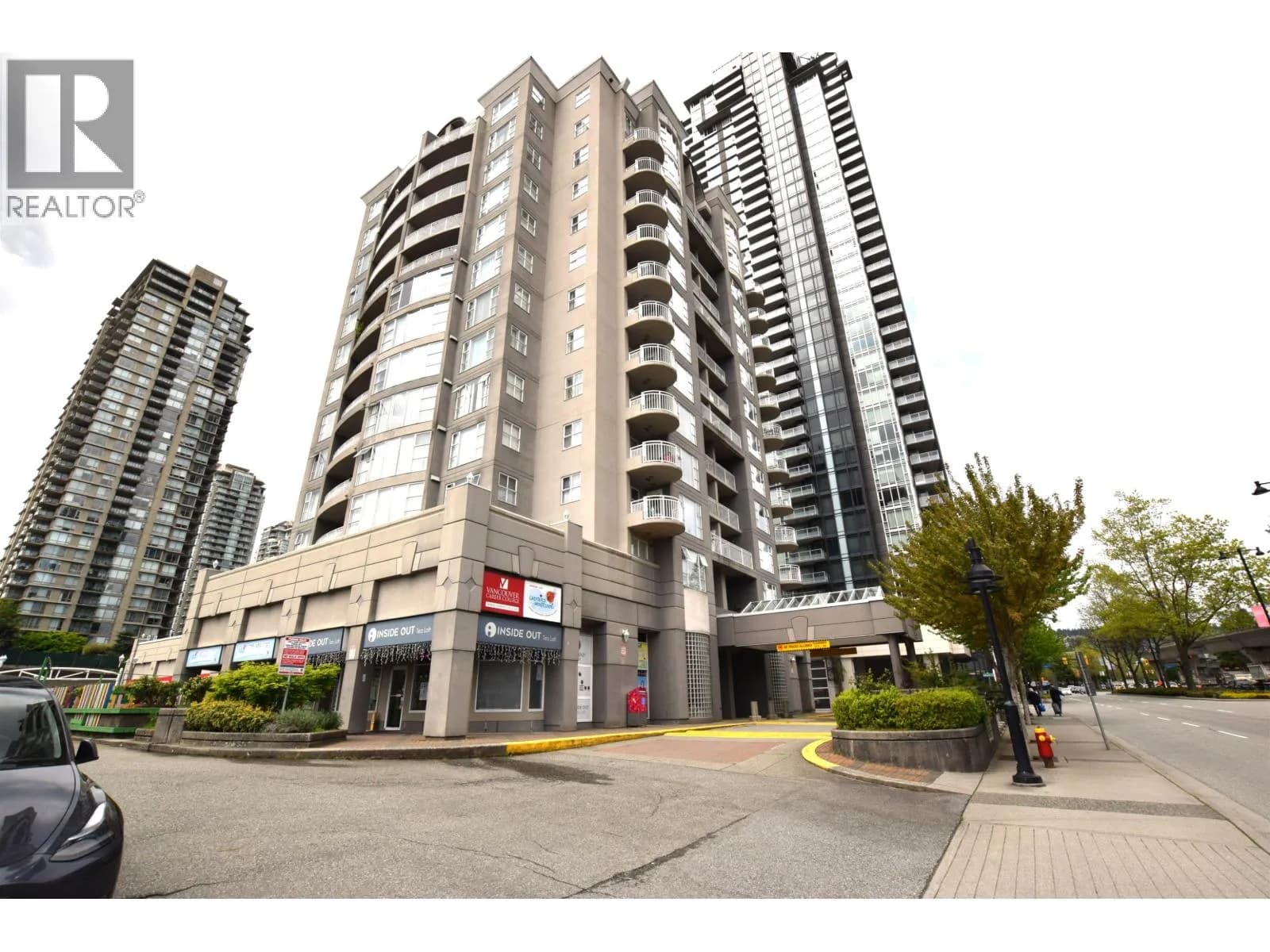 1180 PINETREE WAY, Coquitlam