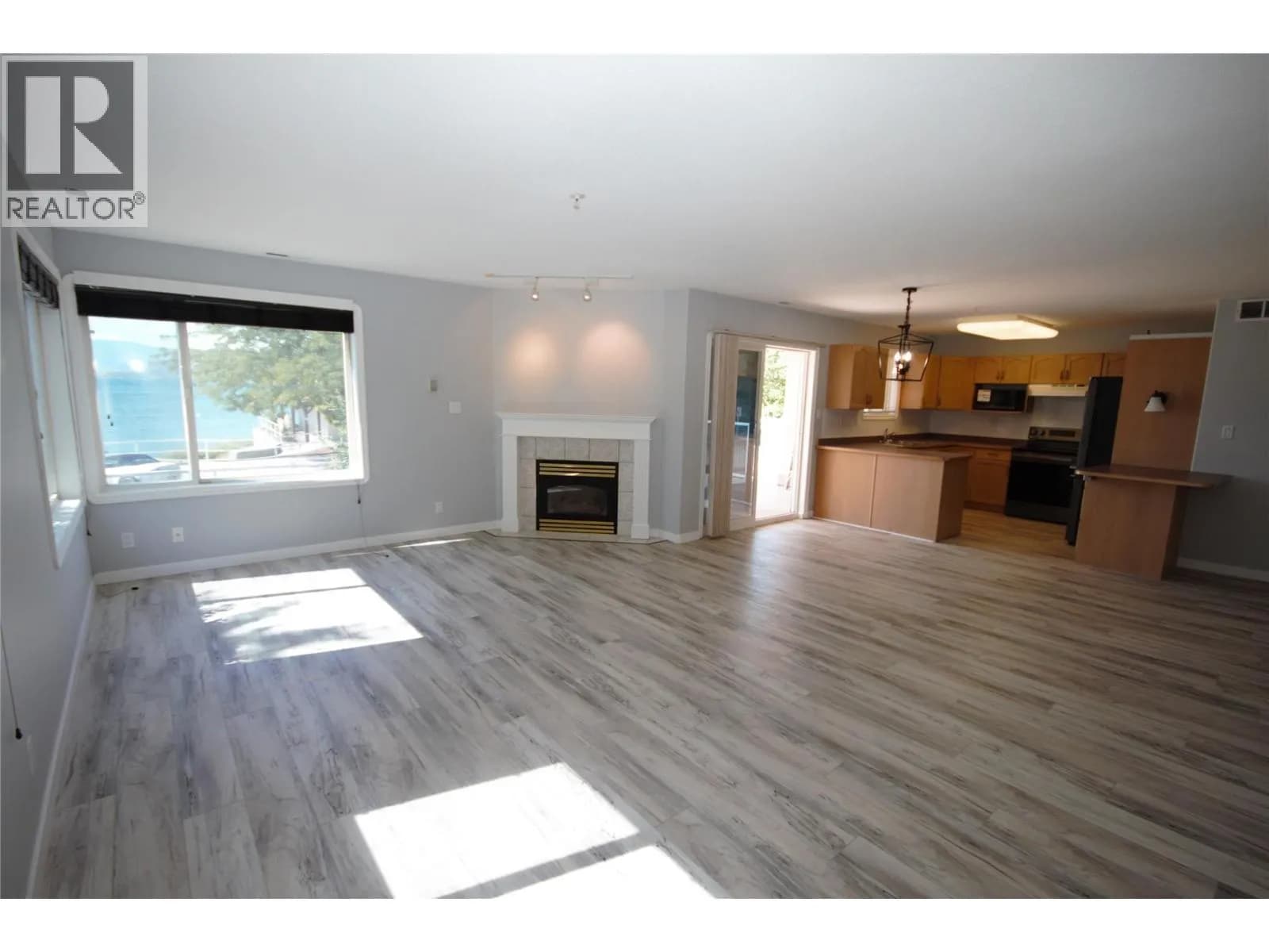 #100 6805 Cottonwood Drive, Osoyoos, BC photo 4