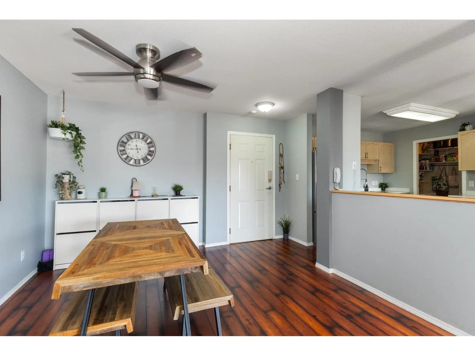 #224 33175 OLD YALE ROAD, Abbotsford, BC photo 3