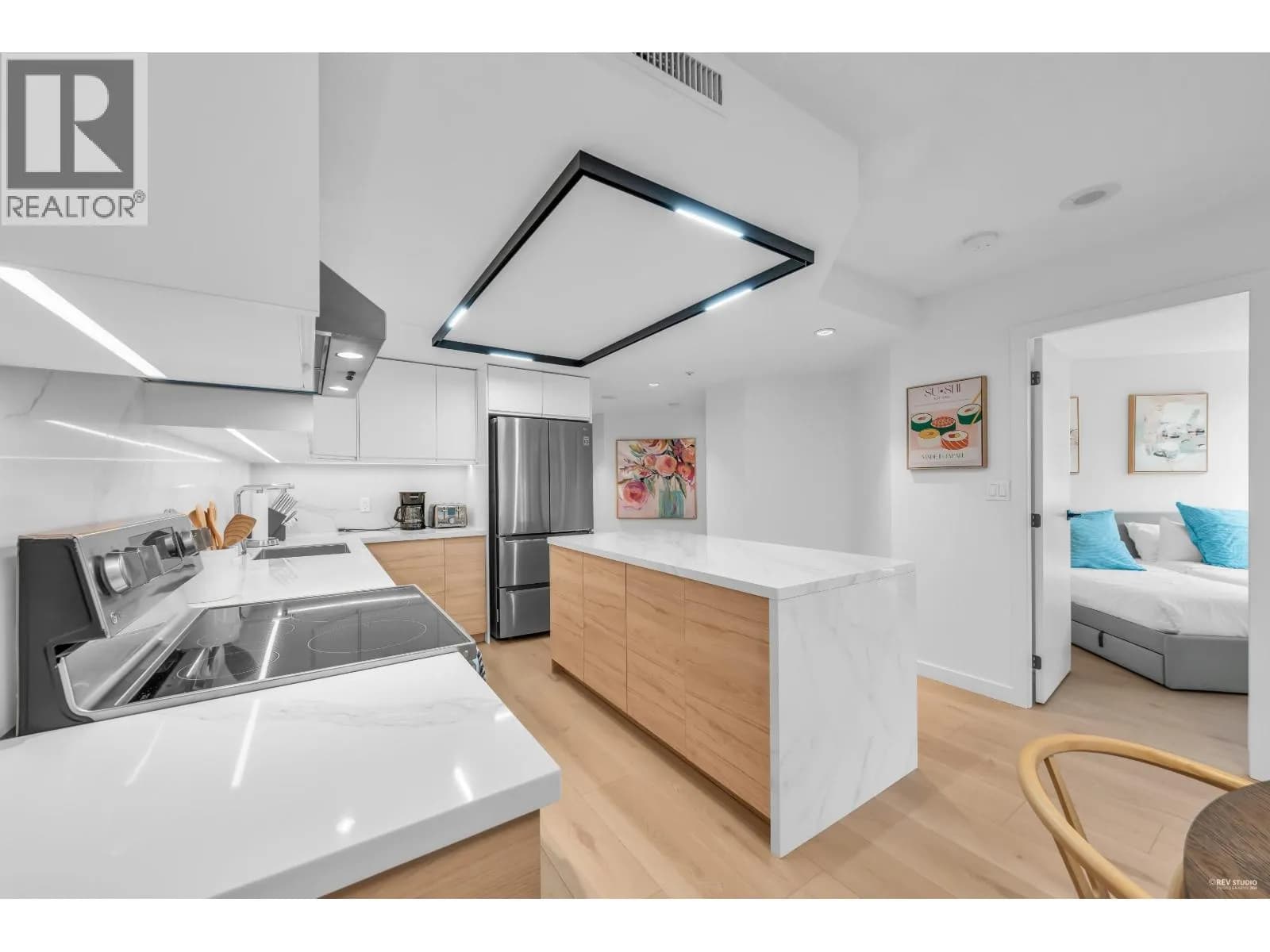 #910 1050 BURRARD STREET, Vancouver, BC photo 4