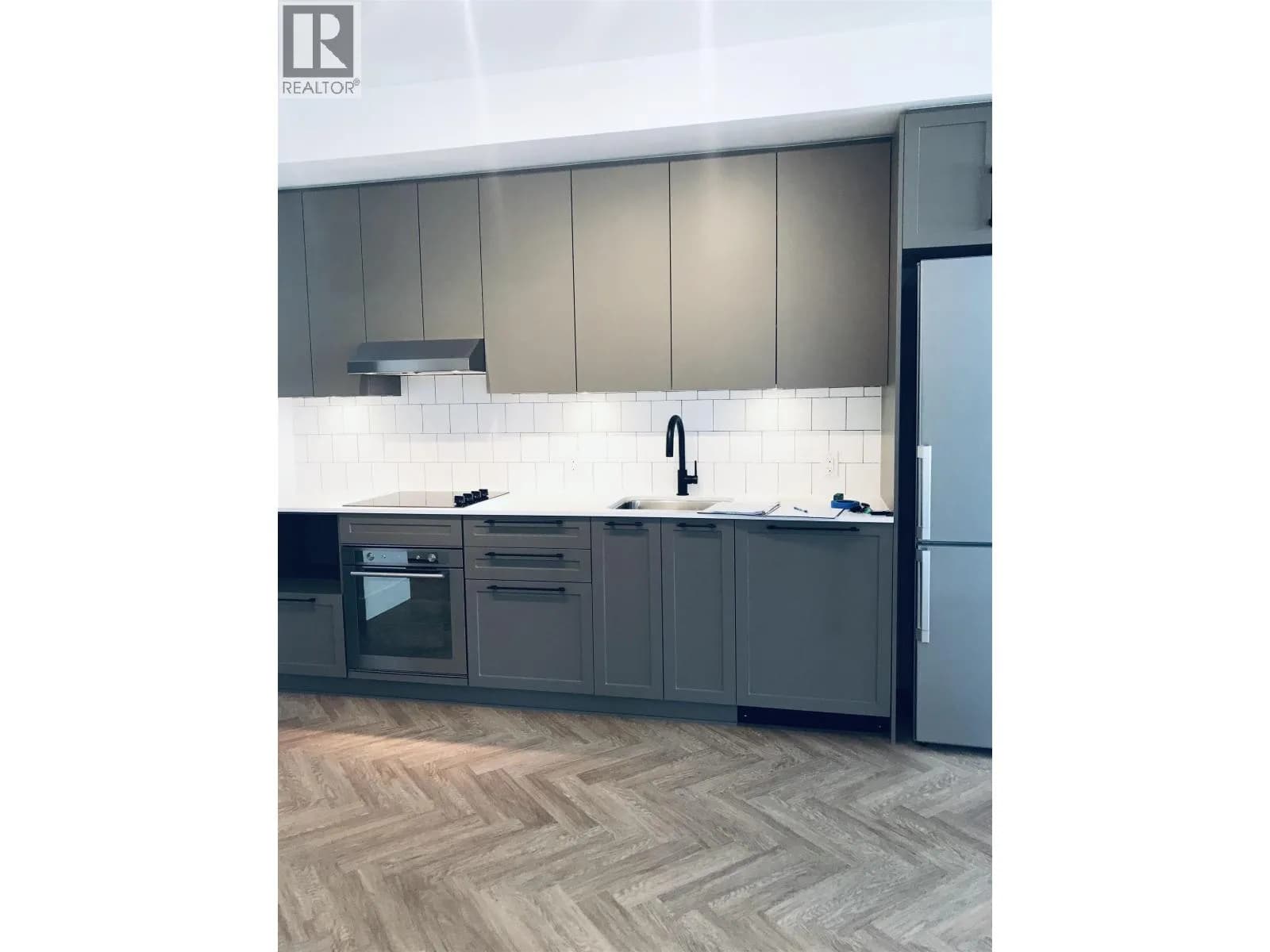 #414 9228 SLOPES MEWS, Burnaby, BC photo 2