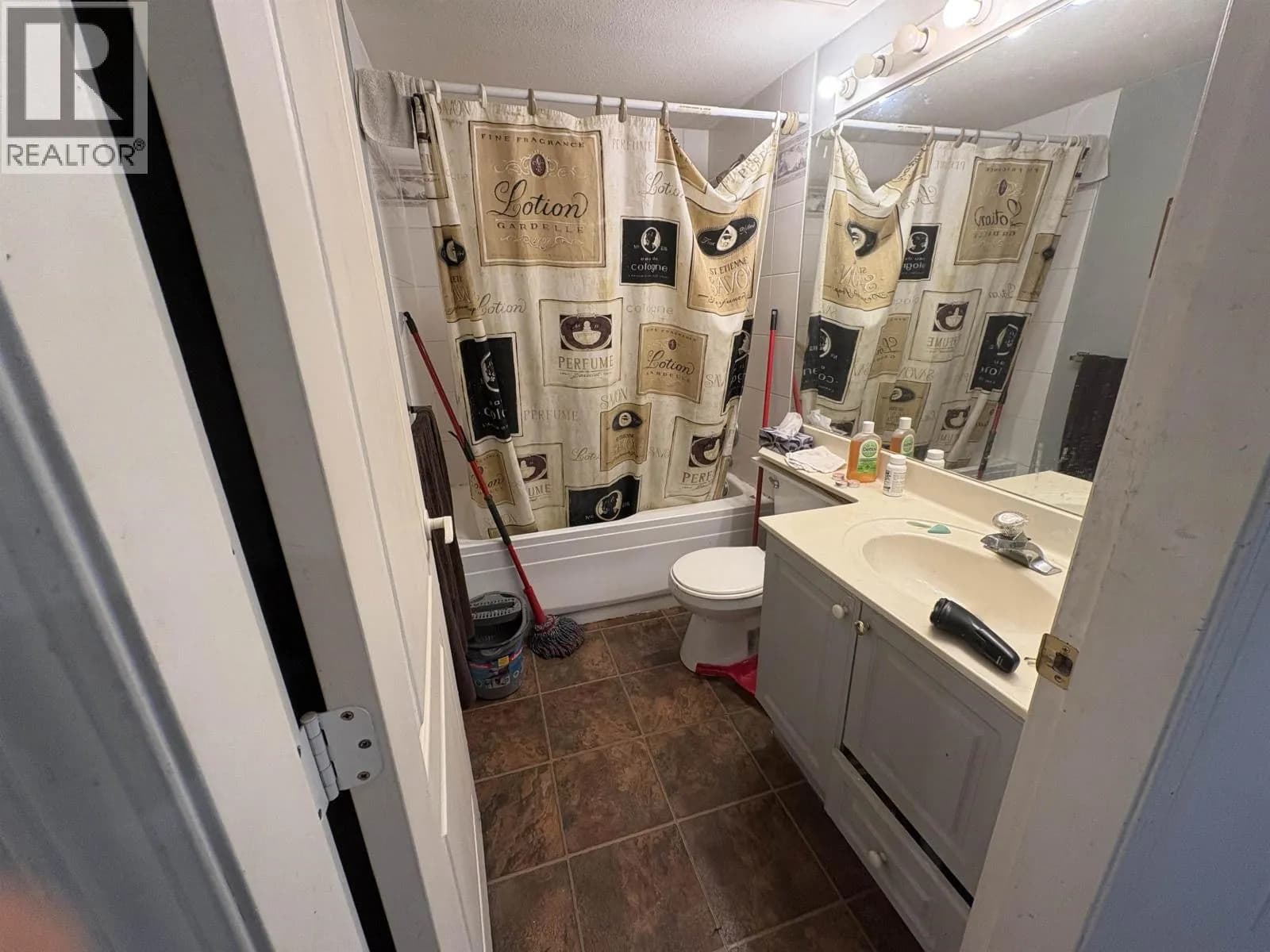 #305 1035 AUCKLAND STREET, New Westminster, BC photo 5