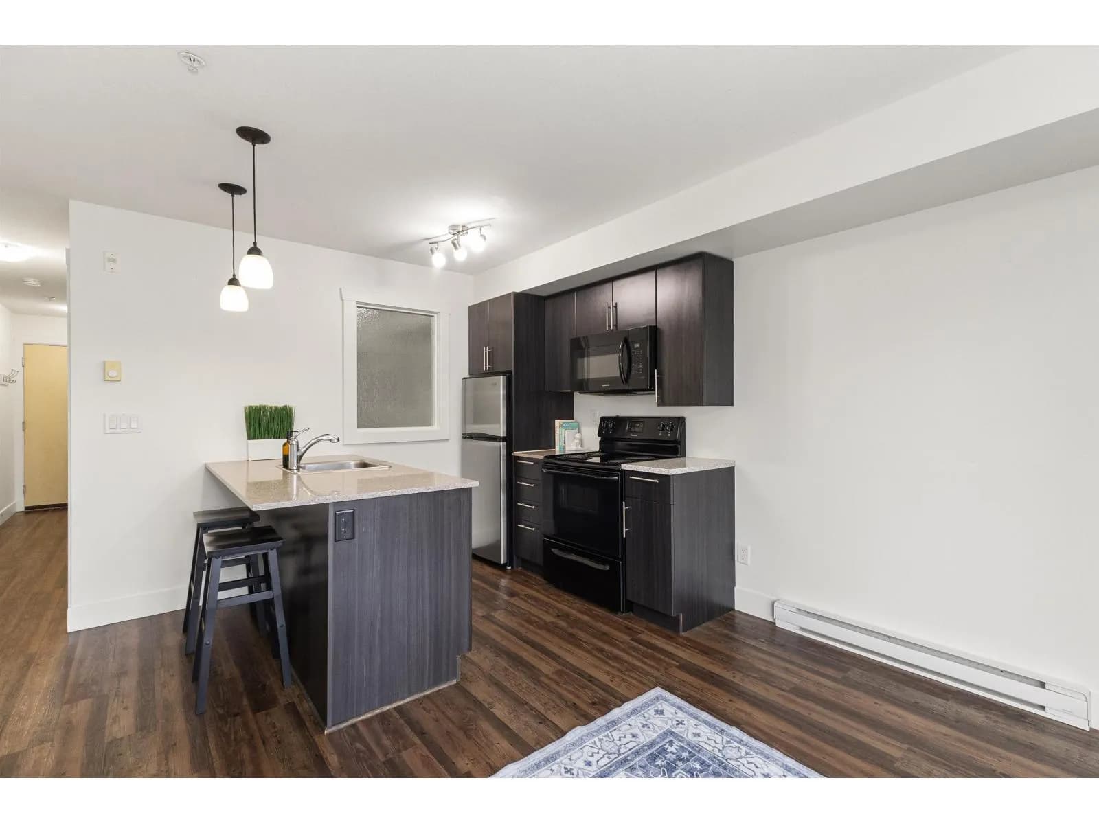 #321 2565 CAMPBELL AVENUE, Abbotsford, BC photo 2