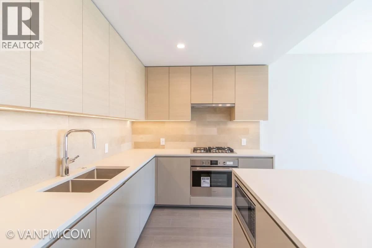 #1702 2186 GILMORE AVENUE, Burnaby, BC photo 2