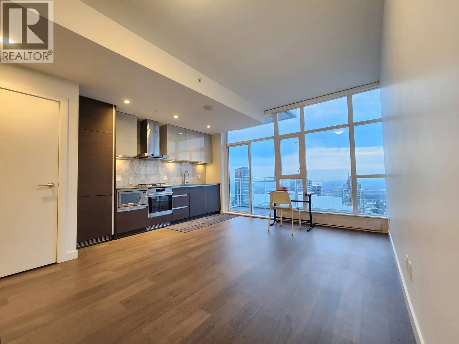 #5203 4670 ASSEMBLY WAY, Burnaby, BC photo 2