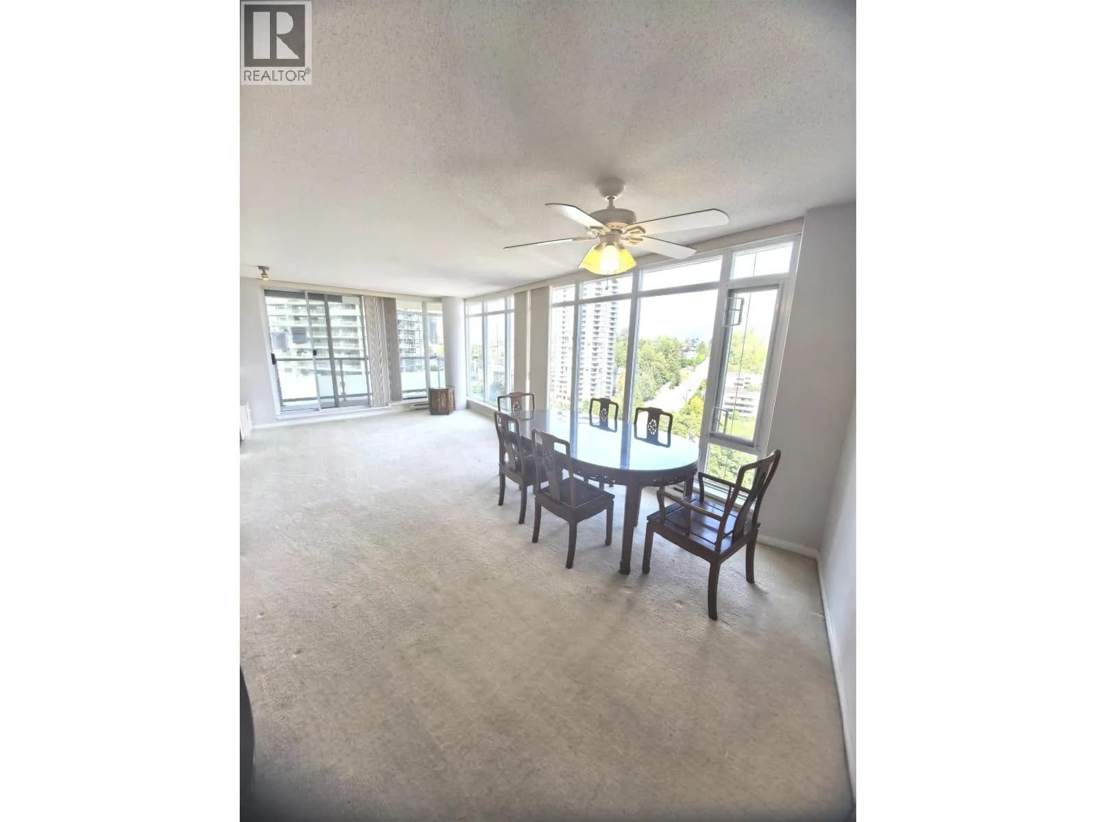 #2202 2133 DOUGLAS ROAD, Burnaby, BC photo 3