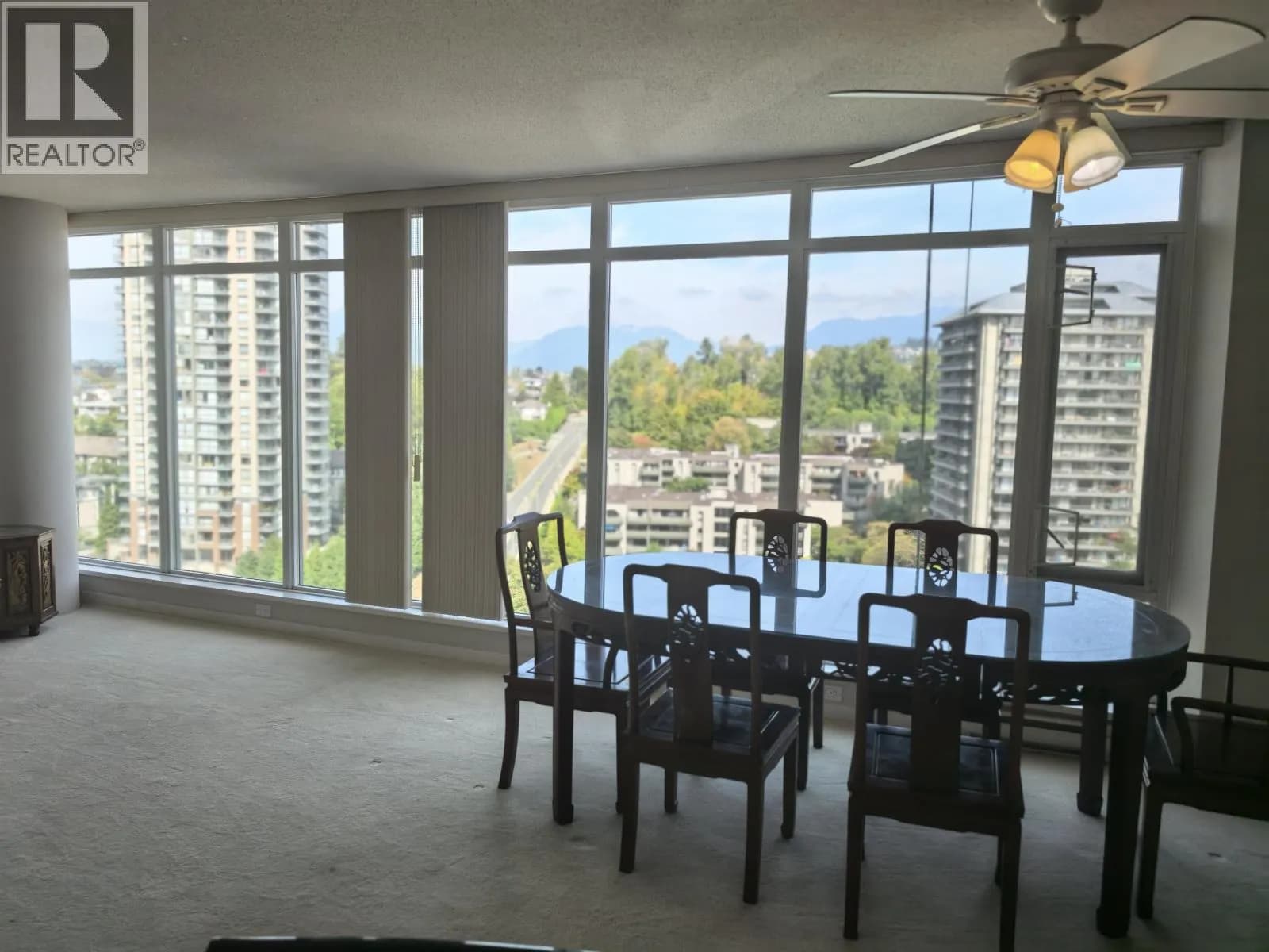 #2202 2133 DOUGLAS ROAD, Burnaby, BC photo 4