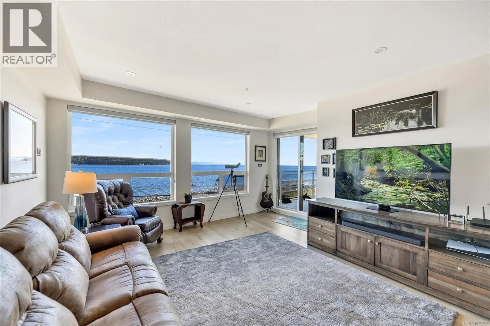 #302 536 Island Hwy, Campbell River, BC photo 3