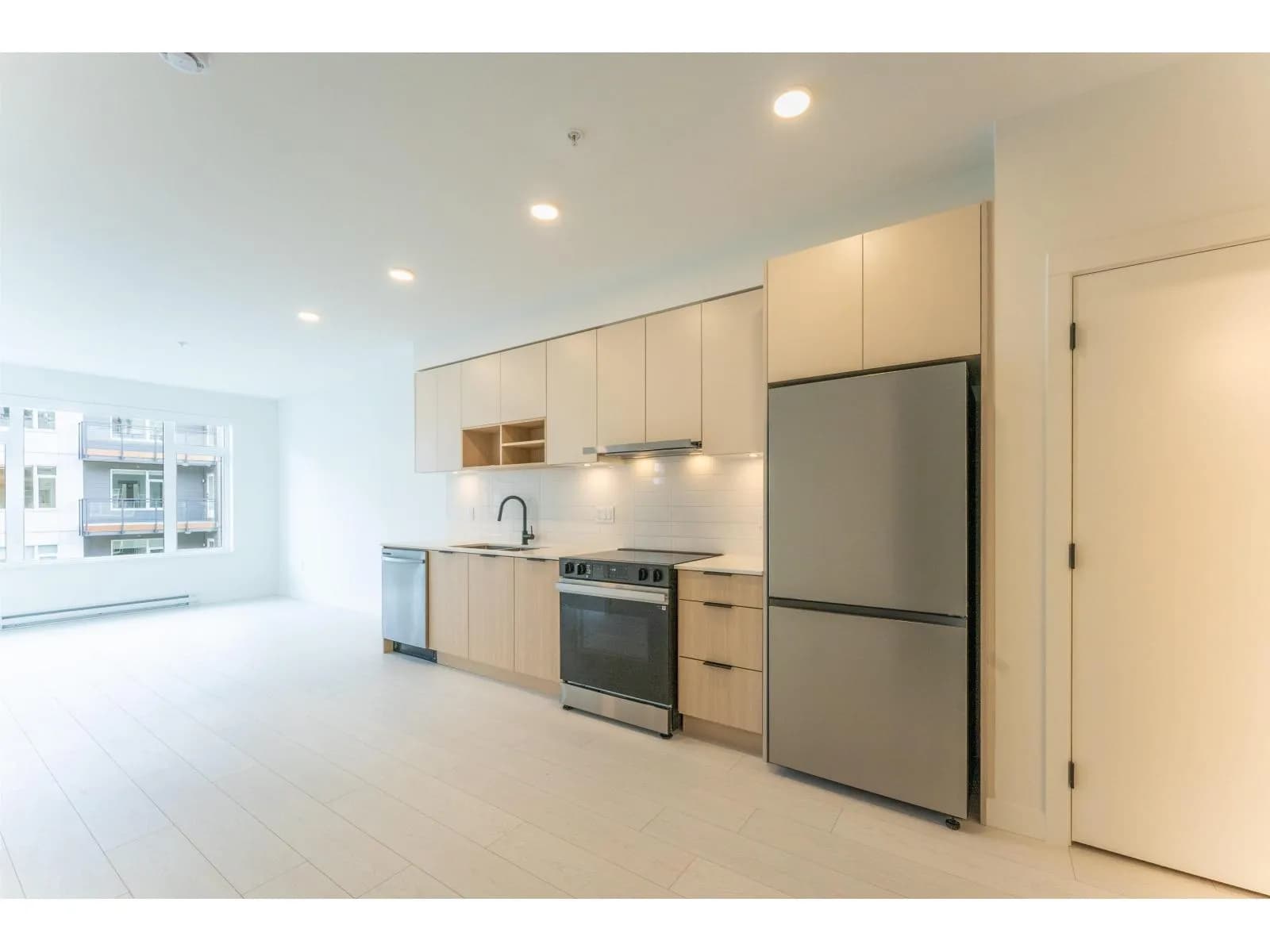 #512 10466 138A STREET, Surrey, BC photo 2