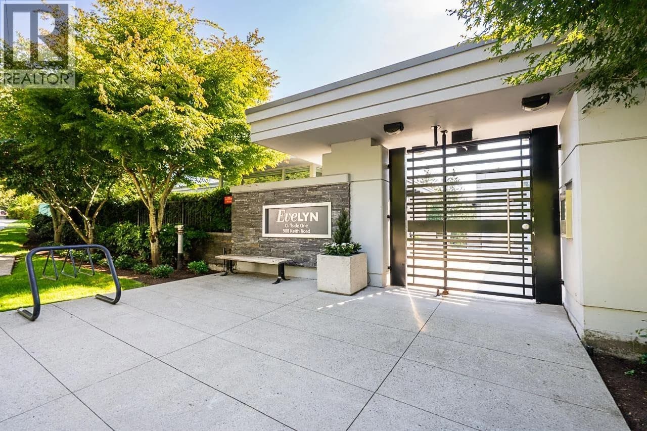 988 KEITH ROAD, West Vancouver