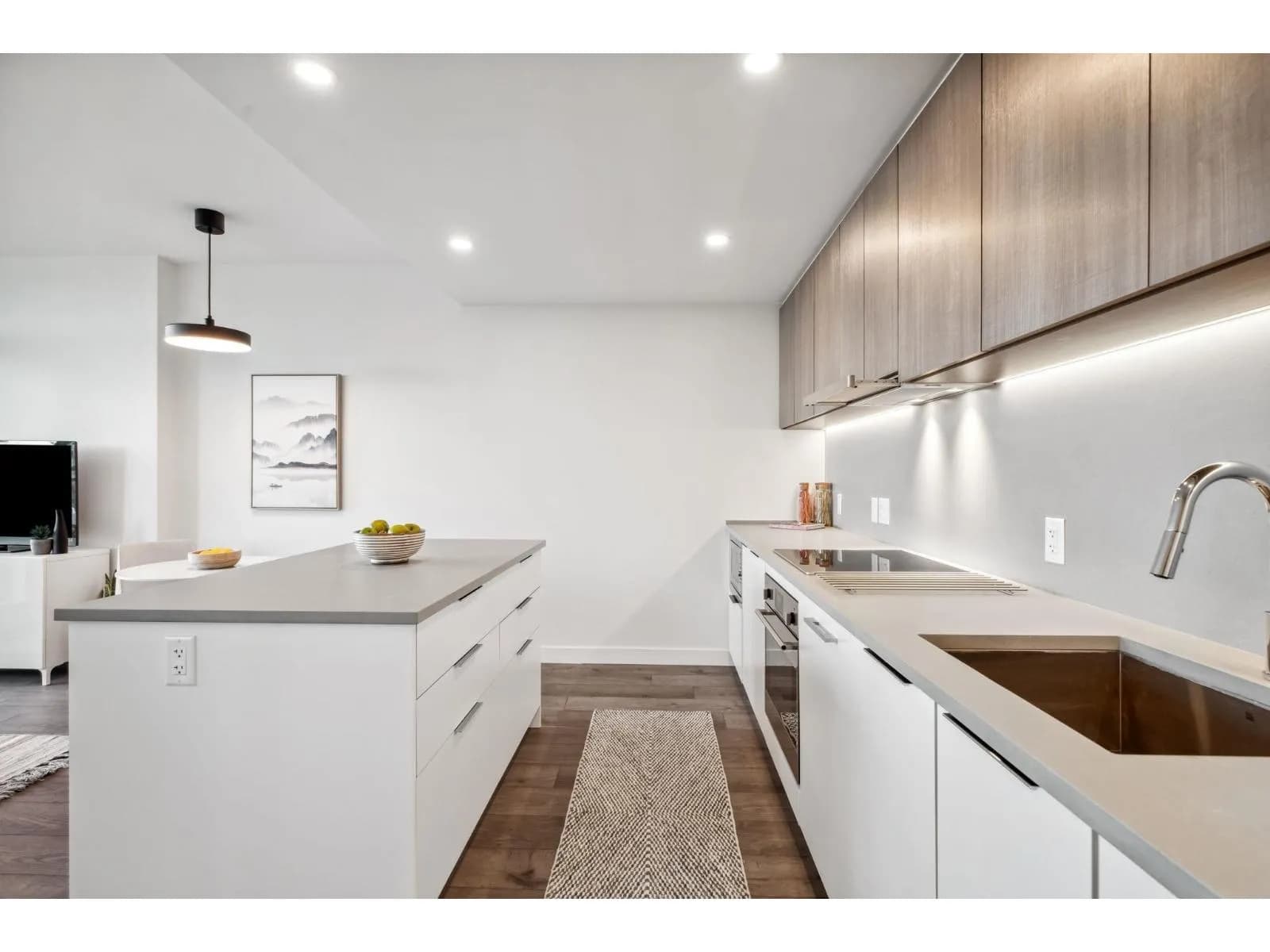 #709 13318 104 AVENUE, Surrey, BC photo 3