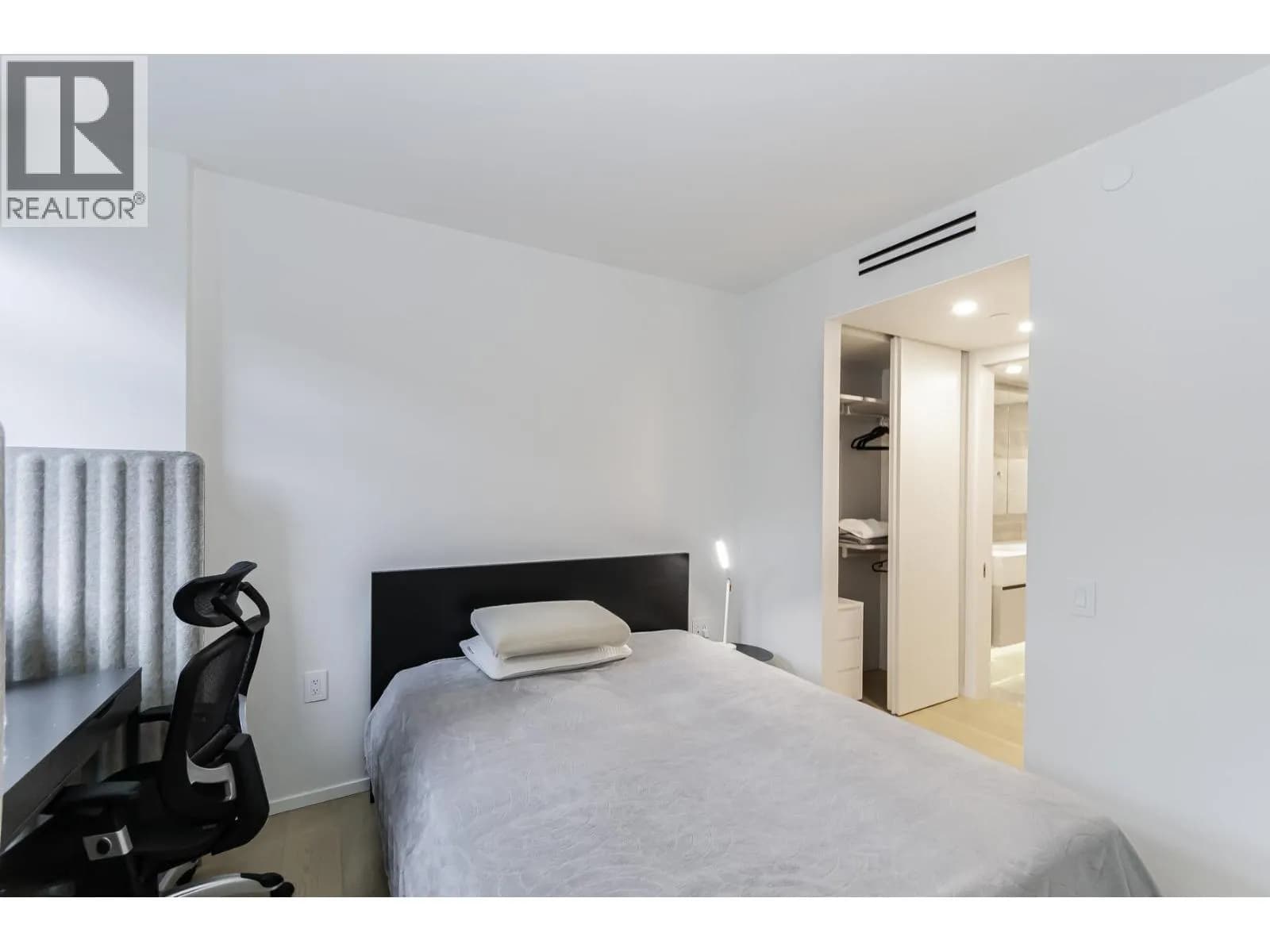 #606 889 PACIFIC STREET, Vancouver, BC photo 4
