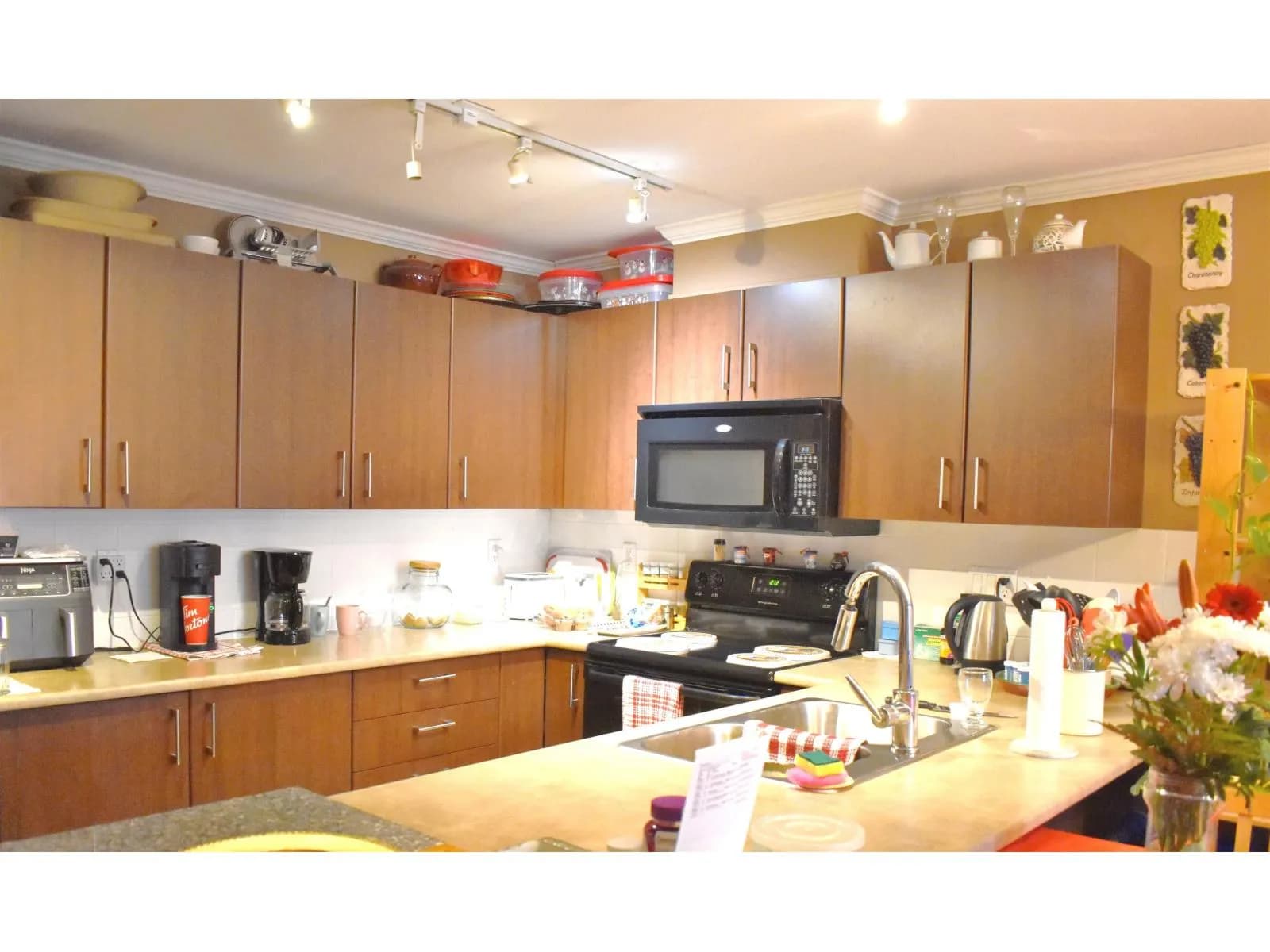 #402 45559 YALE ROAD, Chilliwack, BC photo 5