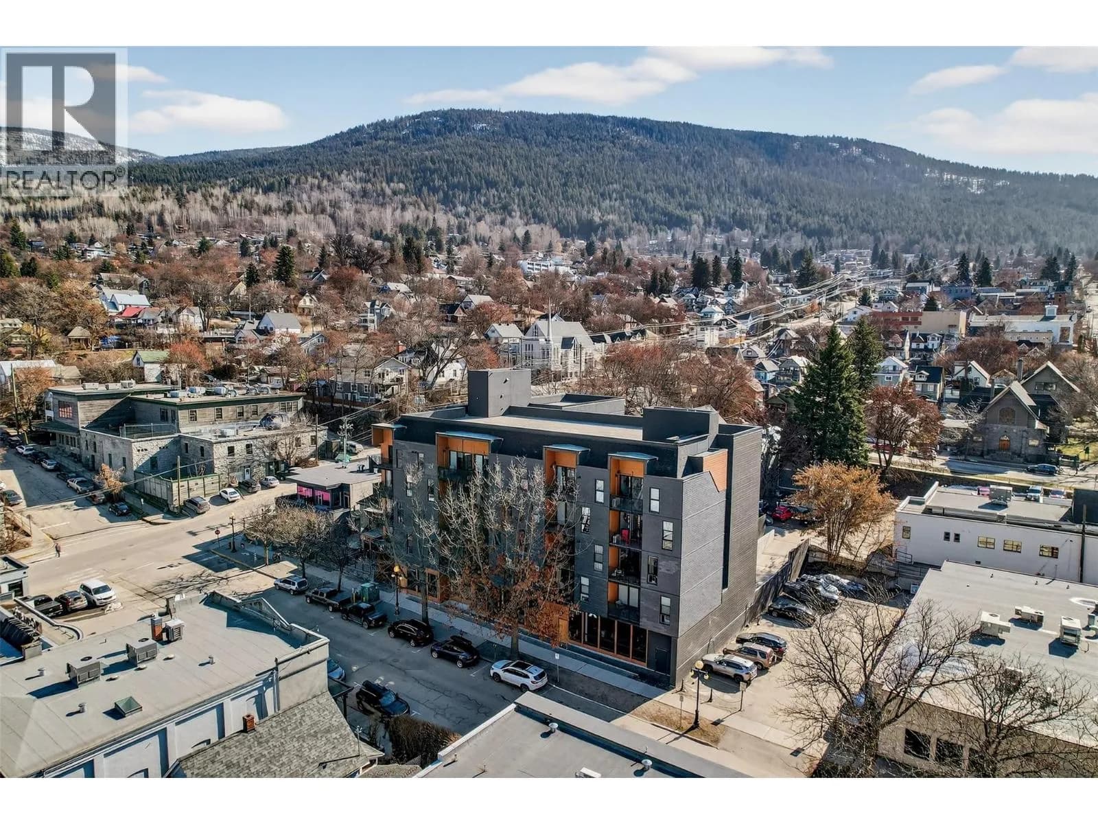 #403 514 VICTORIA Street, Nelson, BC photo 2