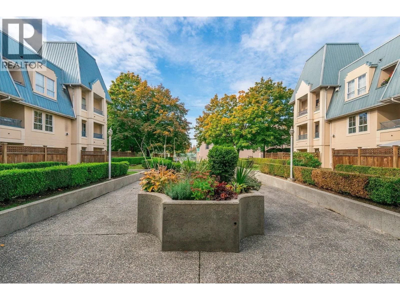 295 SCHOOLHOUSE STREET, Coquitlam