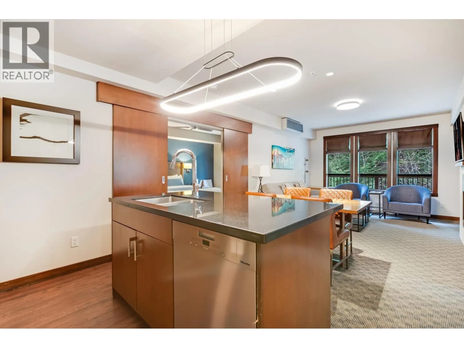#301B 2020 LONDON LANE, Whistler, BC photo 2