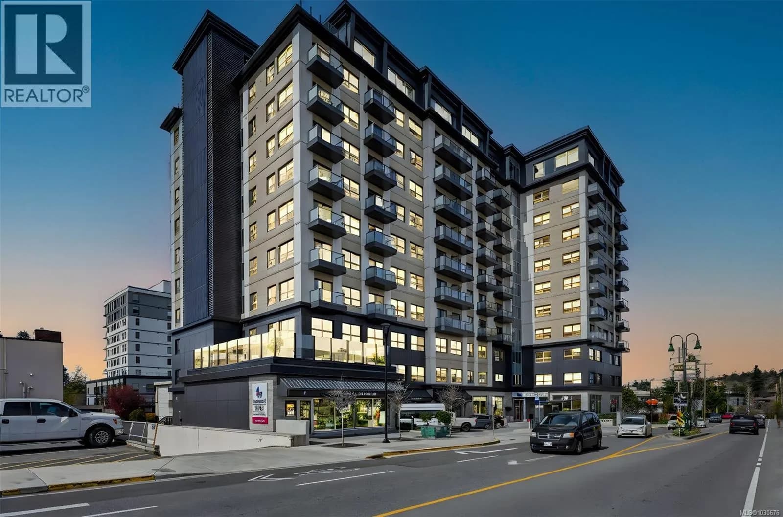 #907 622 Admirals Rd, Esquimalt, BC photo 2