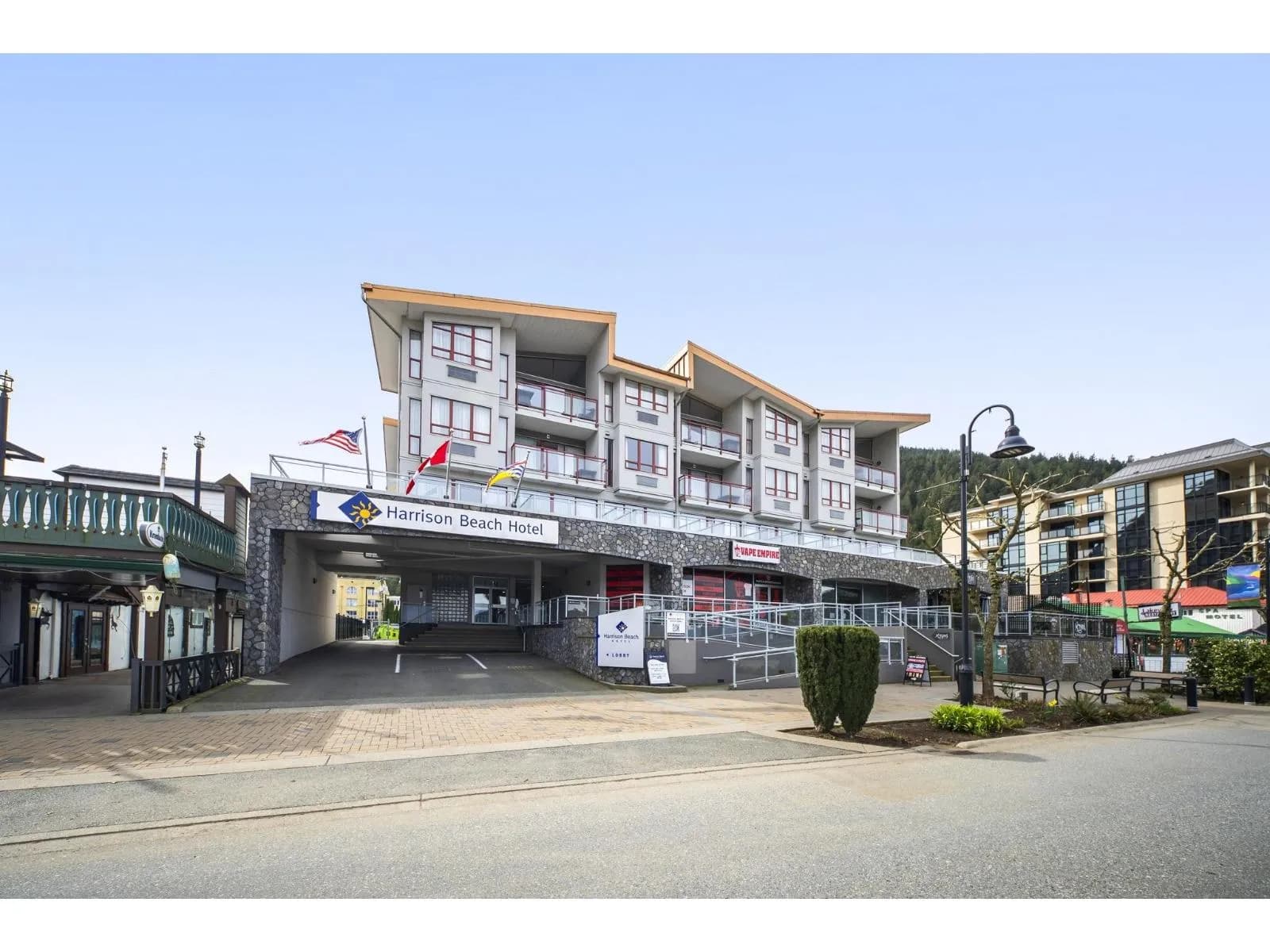 160 ESPLANADE AVENUE, Harrison Hot Springs