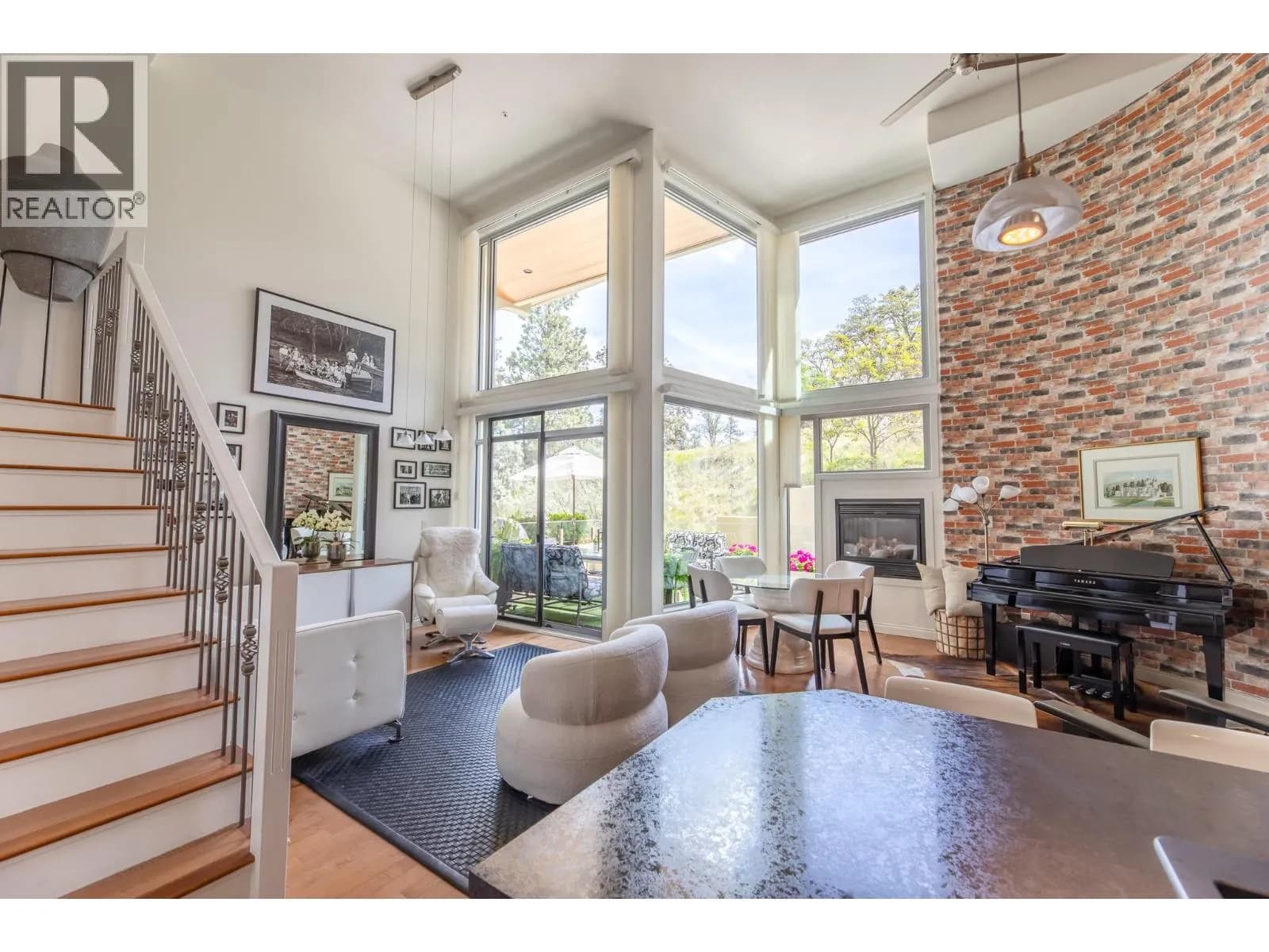 #208 250 MARINA Way, Penticton, BC photo 3