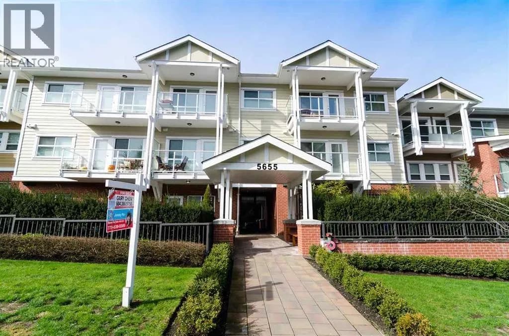 5655 INMAN AVENUE, Burnaby
