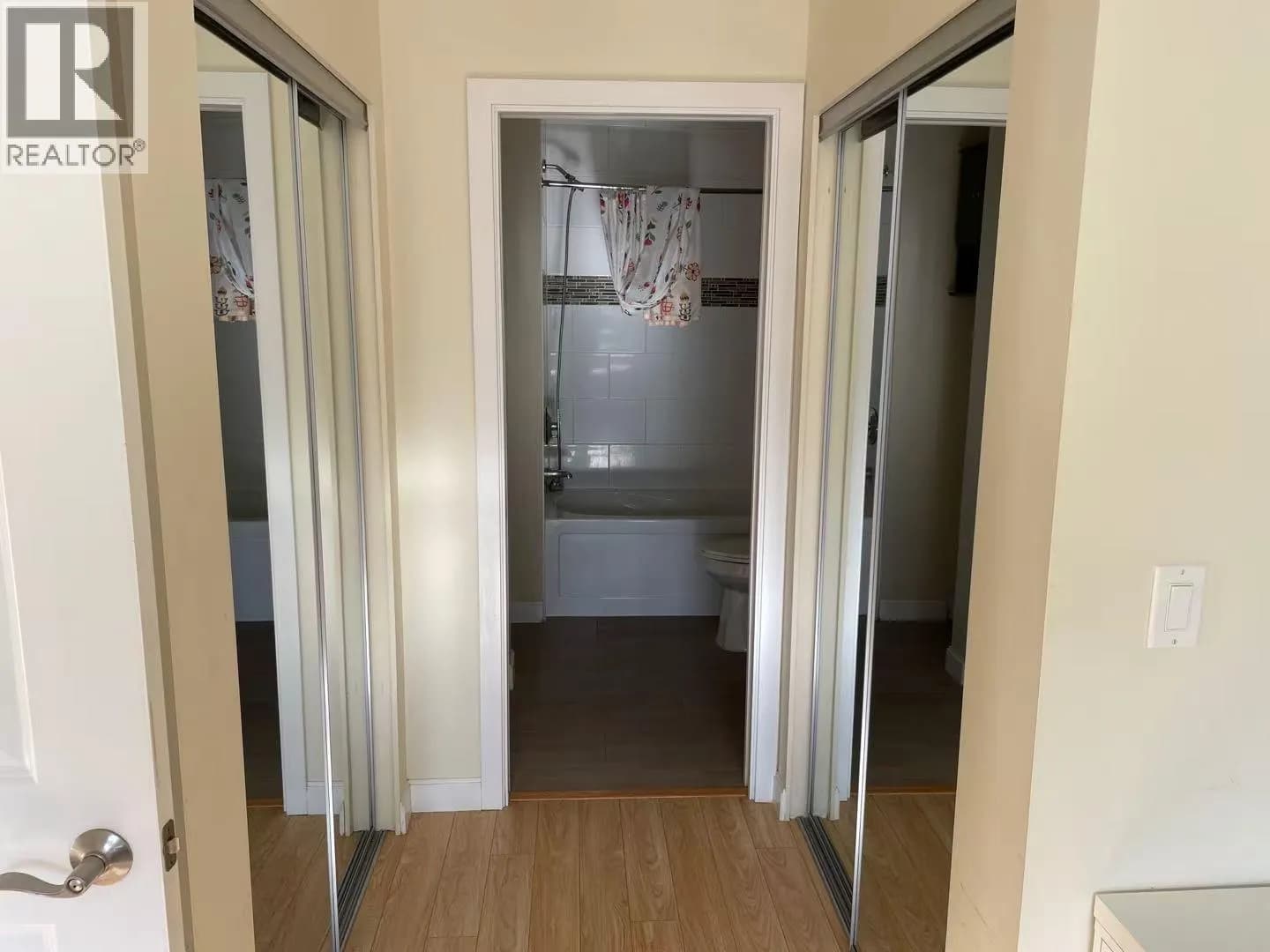 #202 5655 INMAN AVENUE, Burnaby, BC photo 5