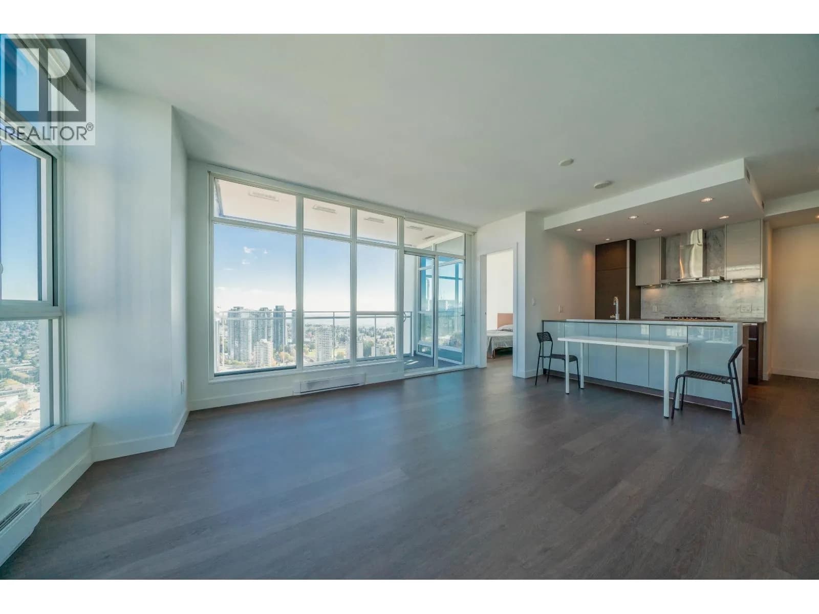 #4010 4670 ASSEMBLY WAY, Burnaby, BC photo 3