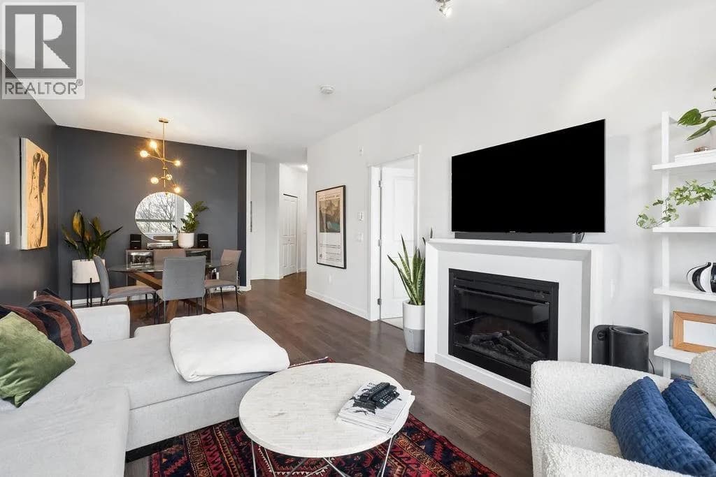 #207 217 W 8TH STREET, North Vancouver, BC photo 5