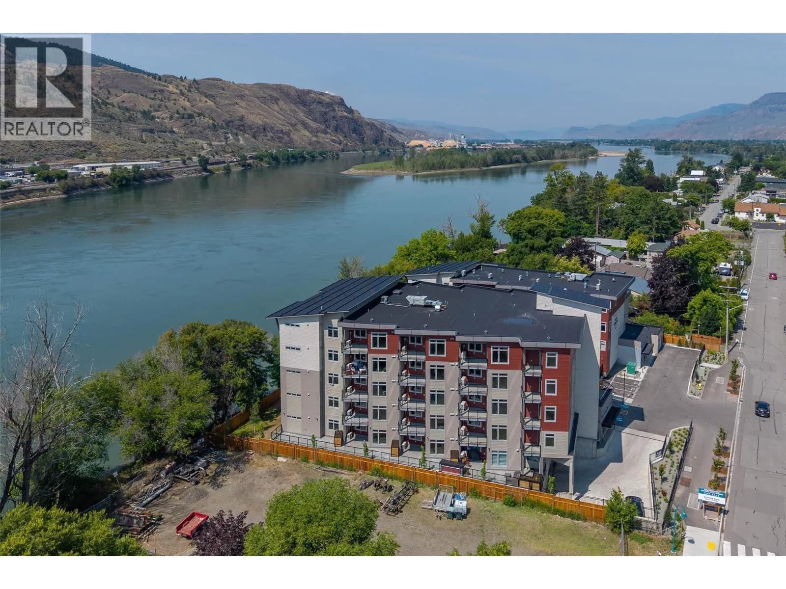 #402 215 ROYAL Avenue, Kamloops, BC photo 3