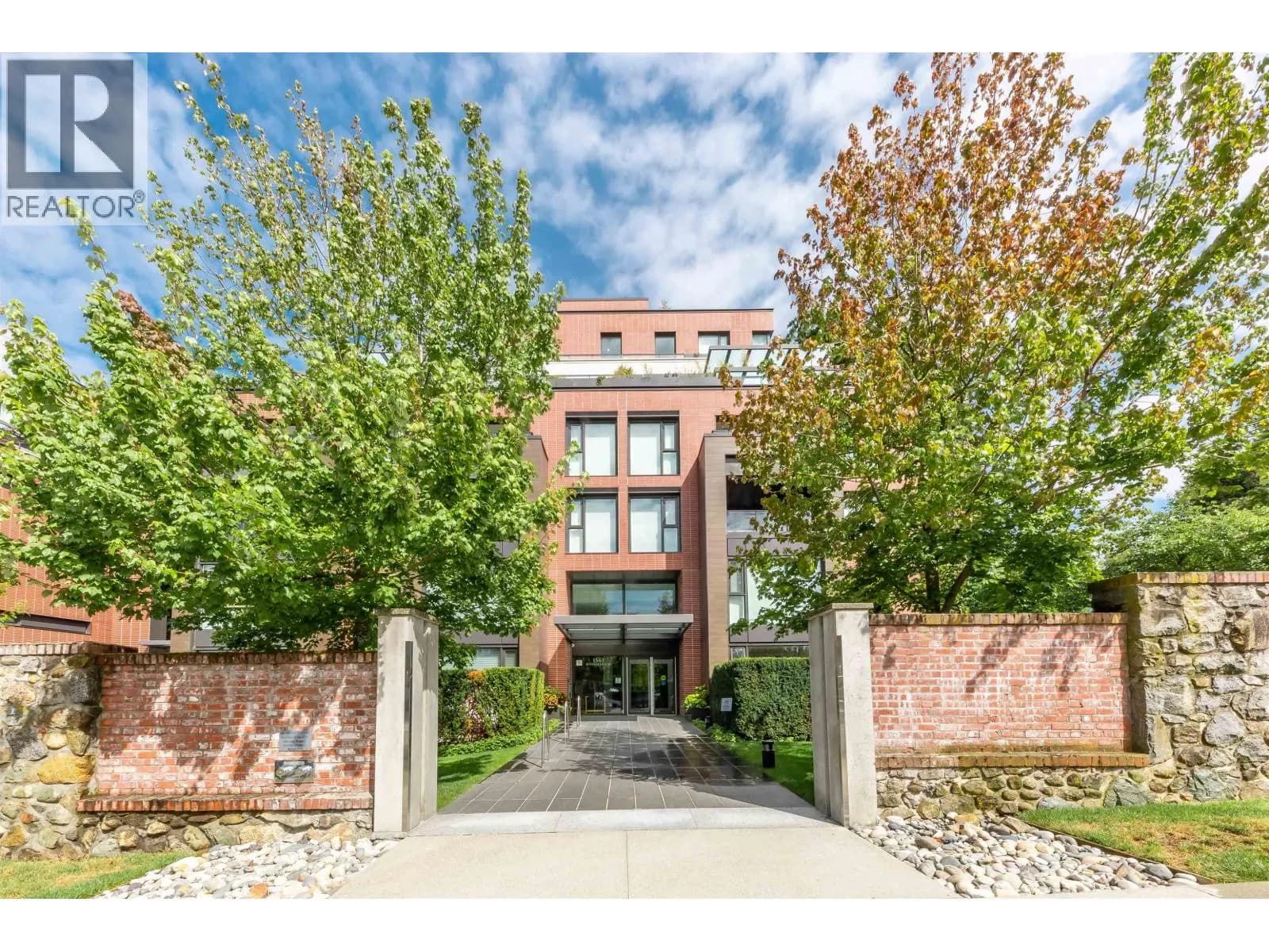1561 W 57TH AVENUE, Vancouver
