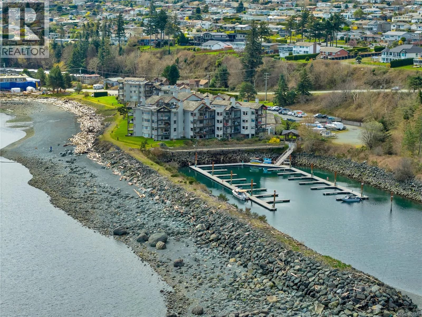 27 Island Hwy S, Campbell River