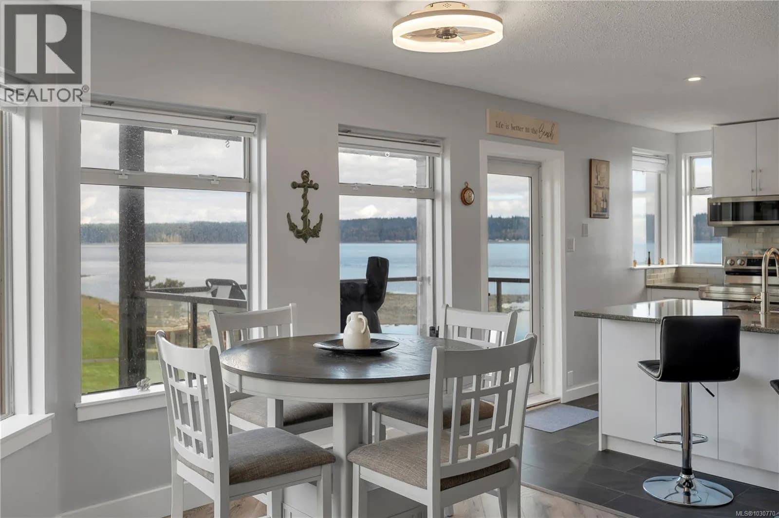 #1401 27 Island Hwy S, Campbell River, BC photo 5