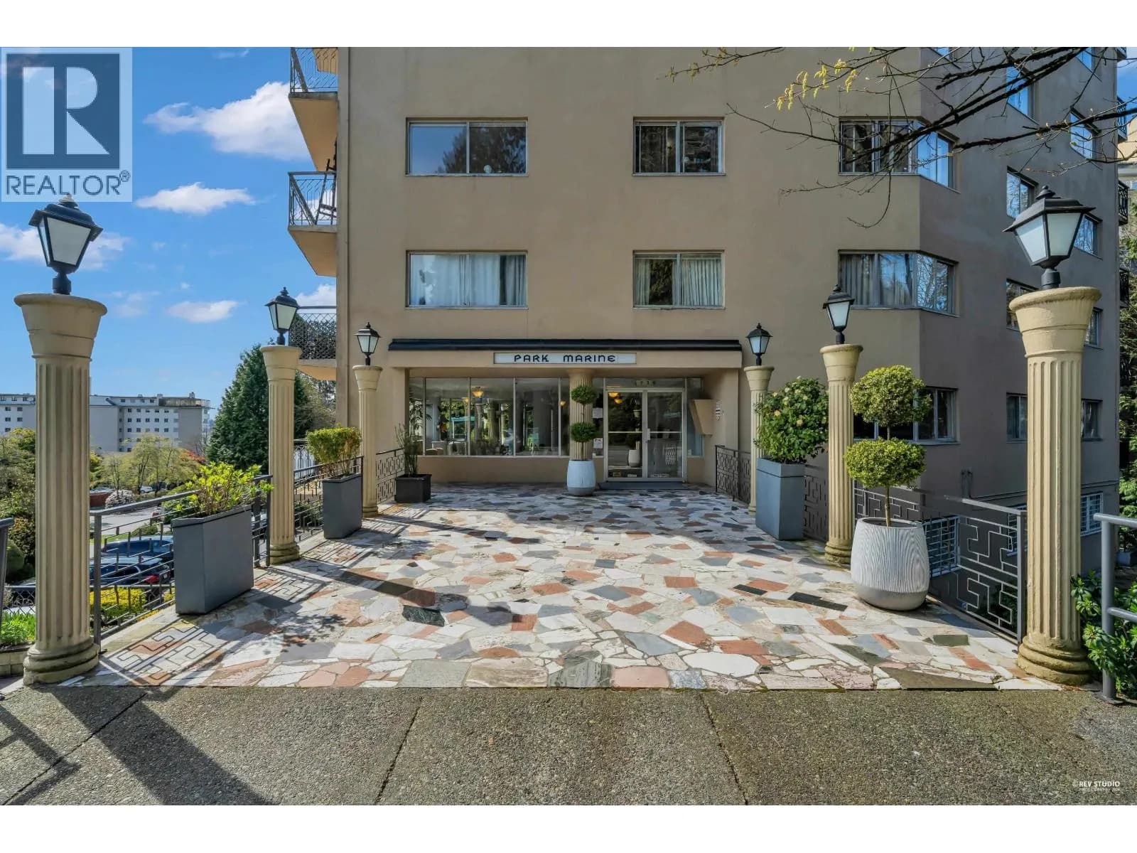 #404 1930 MARINE DRIVE, West Vancouver, BC photo 3