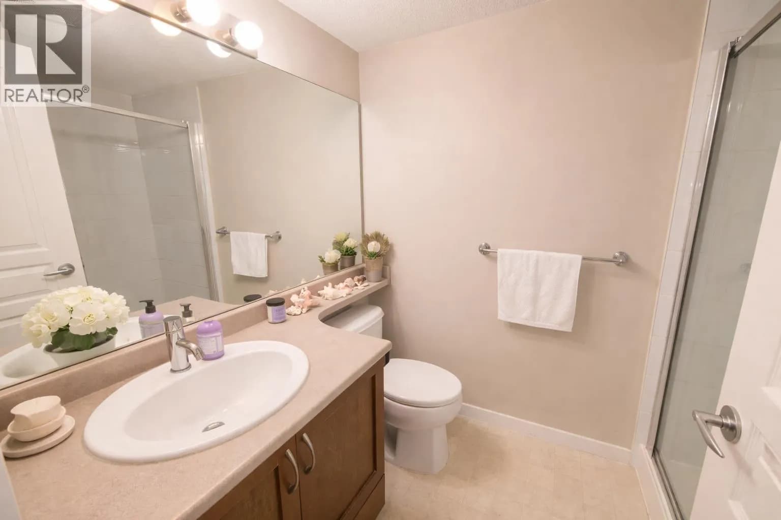 #203 2951 SILVER SPRINGS BOULEVARD, Coquitlam, BC photo 4