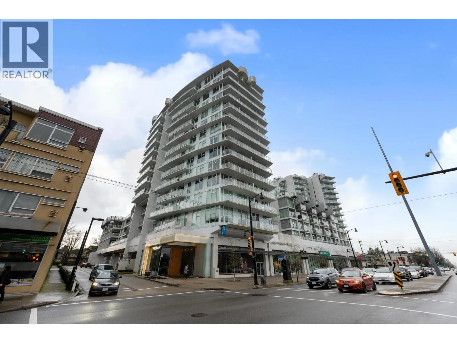 2220 KINGSWAY, Vancouver