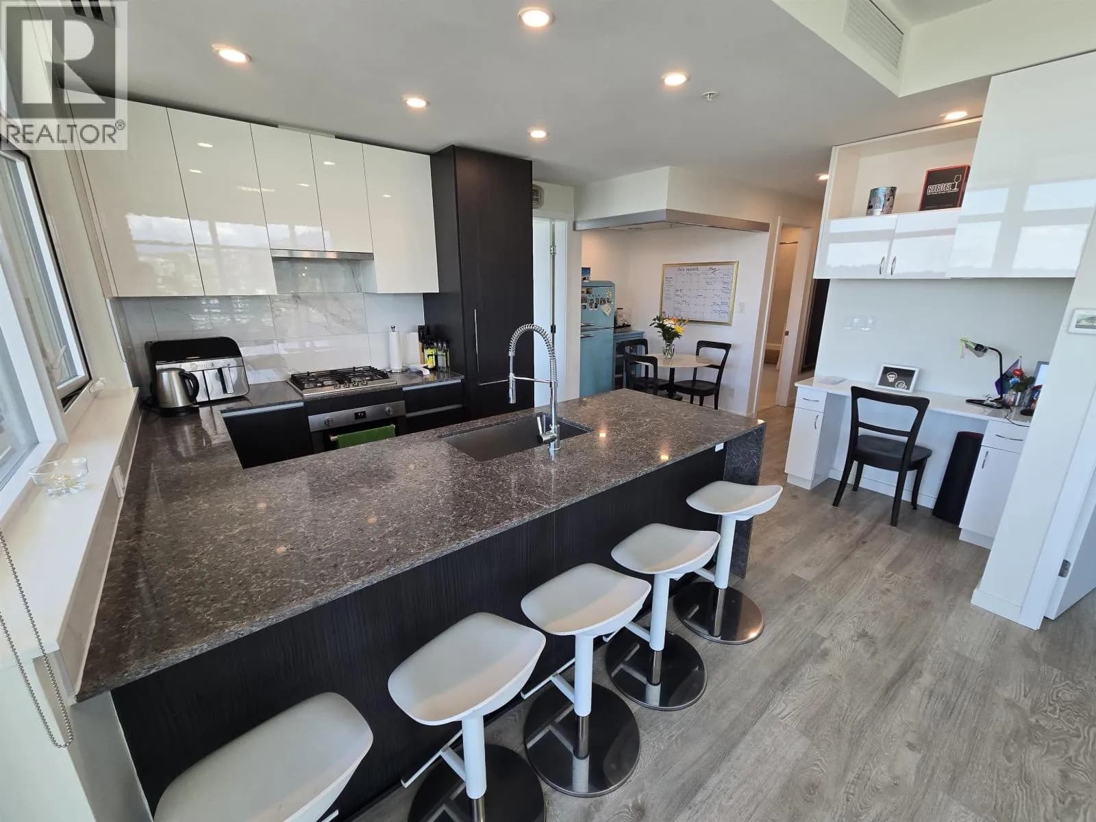 #1705 5311 GORING STREET, Burnaby, BC photo 5