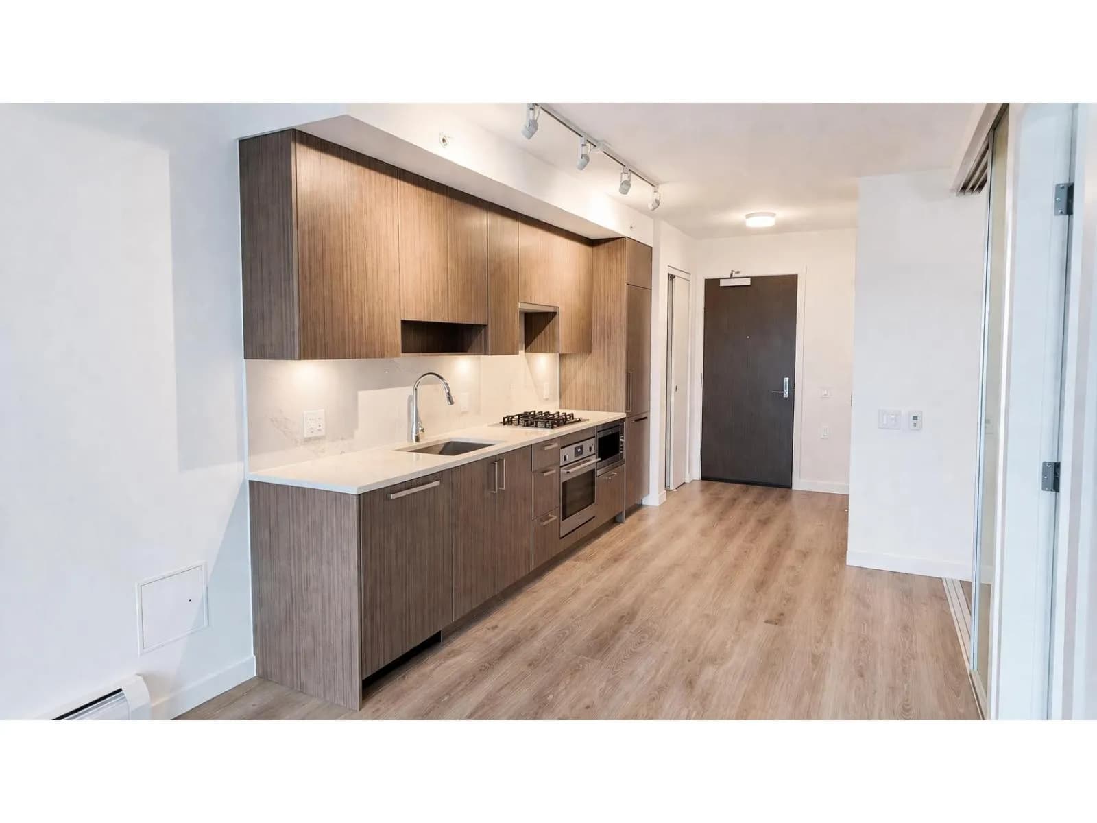 #3503 13350 CENTRAL AVENUE, Surrey, BC photo 3