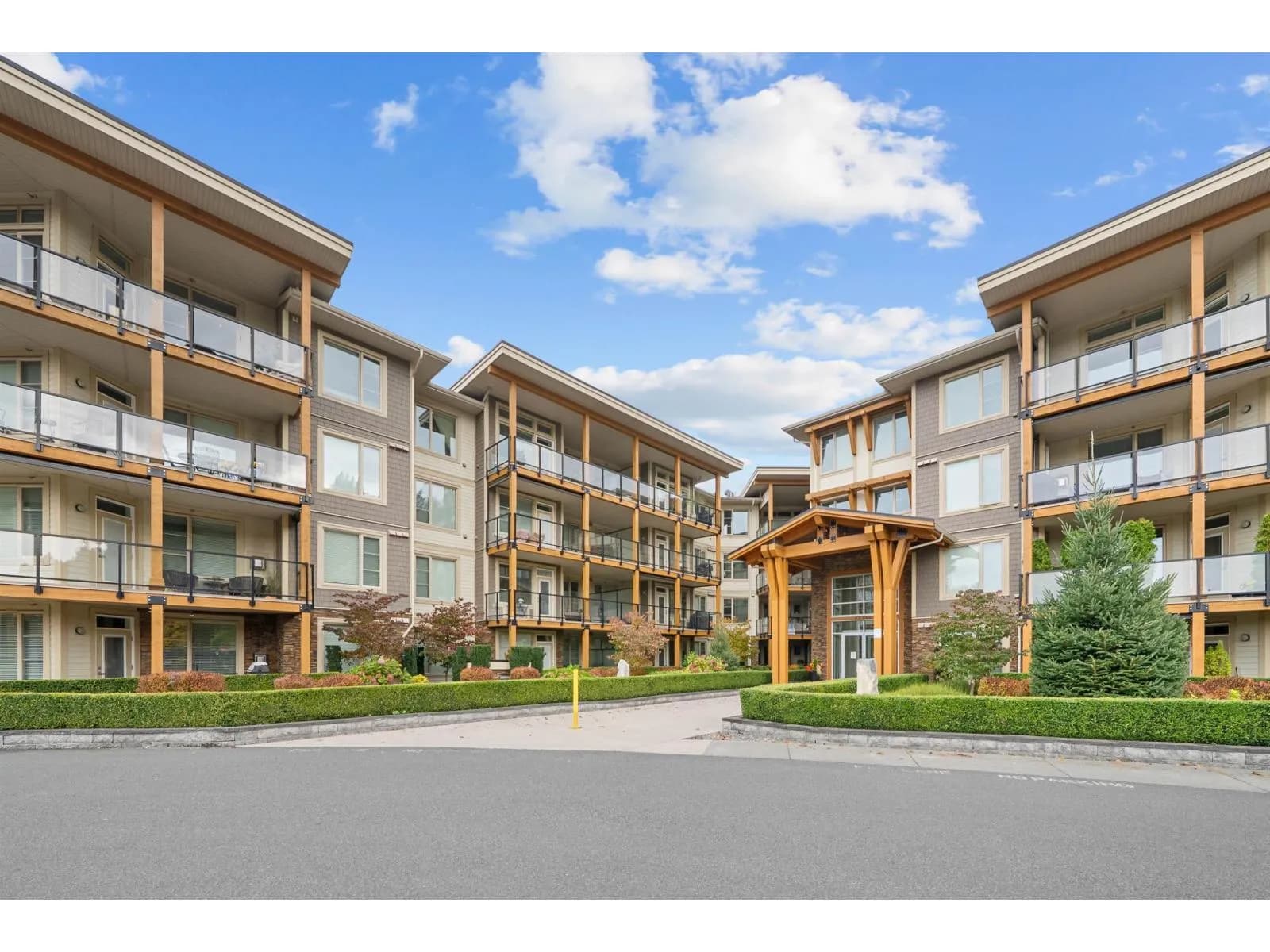 #301 45746 KEITH WILSON ROAD, Chilliwack, BC photo 3