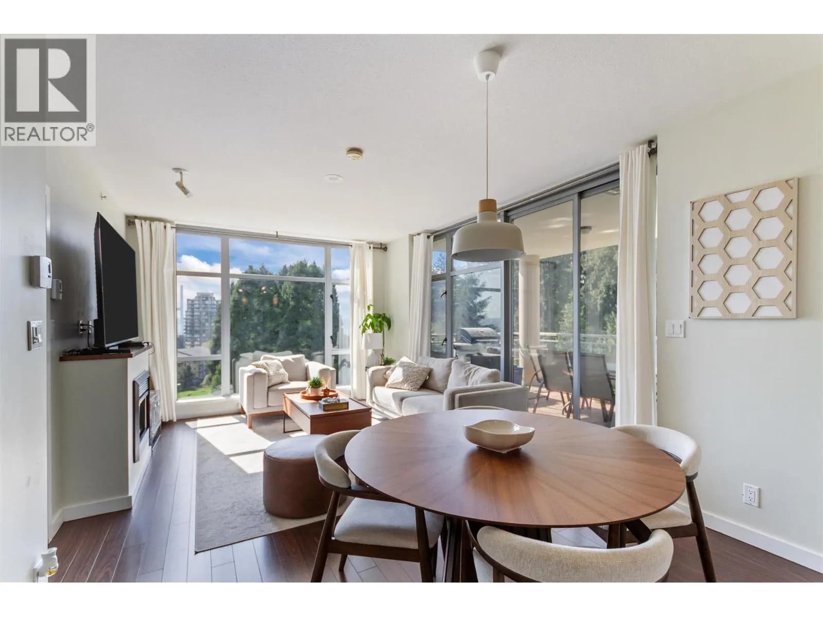 #806 280 ROSS DRIVE, New Westminster, BC photo 1
