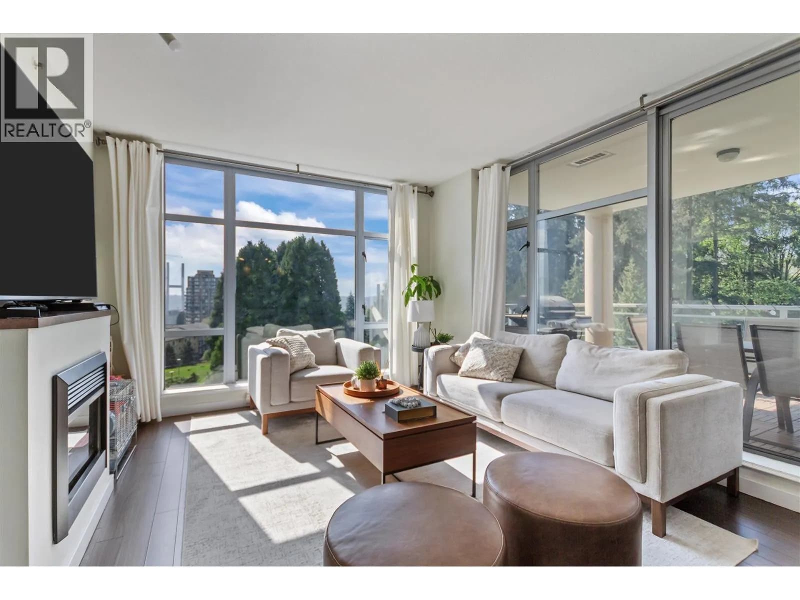 #806 280 ROSS DRIVE, New Westminster, BC photo 2