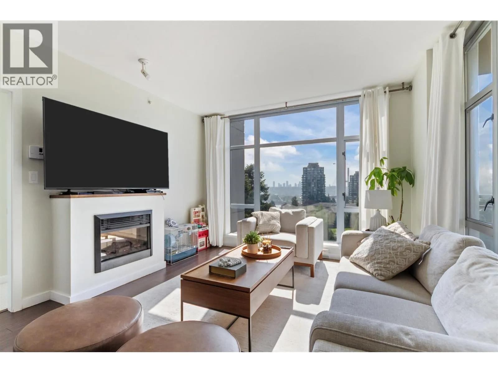 #806 280 ROSS DRIVE, New Westminster, BC photo 3