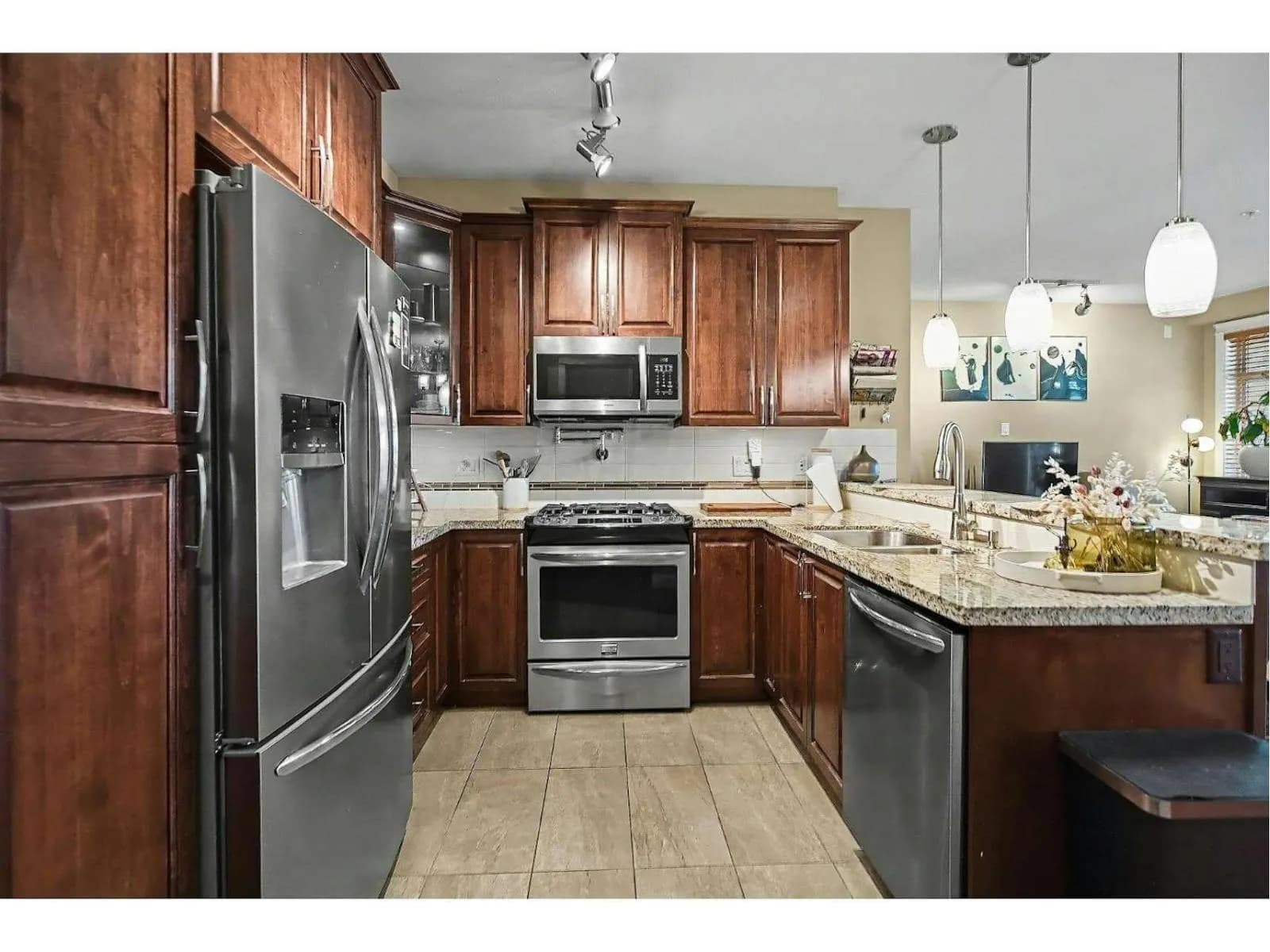 #427 2860 TRETHEWEY STREET, Abbotsford, BC photo 2