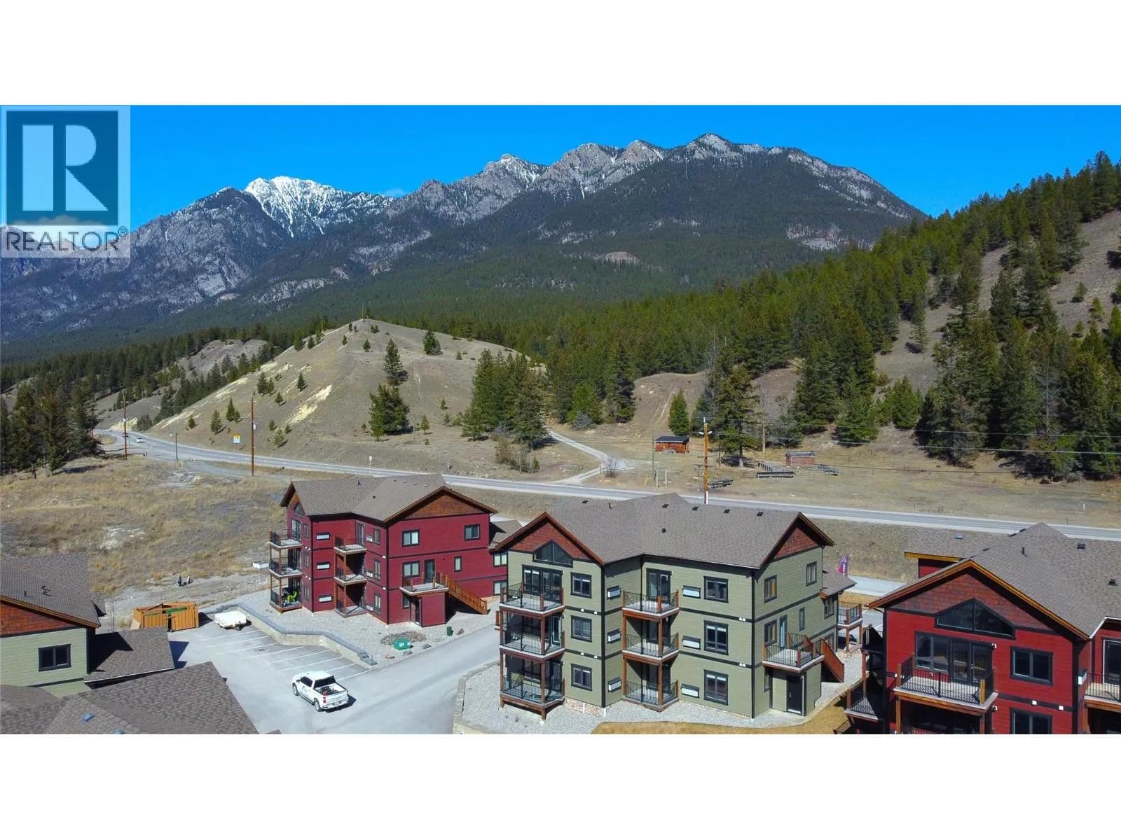 #301 7291 PROSPECTOR Avenue, Radium Hot Springs, BC photo 2