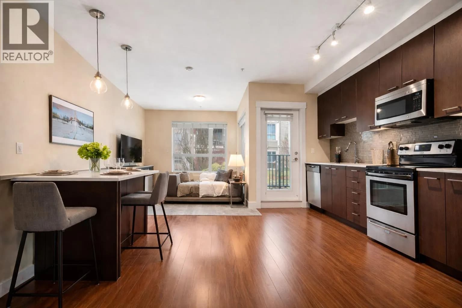 #206 2473 ATKINS AVENUE, Port Coquitlam, BC photo 5