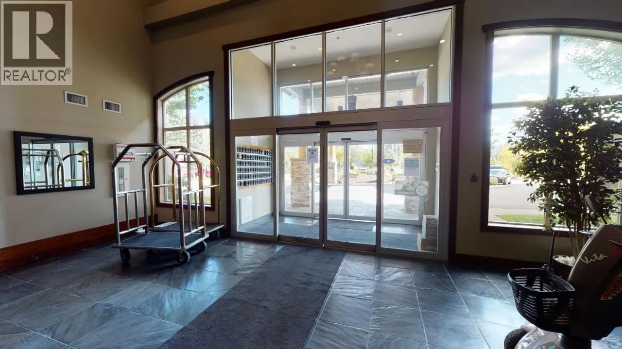 #221 1500 MCDONALD Avenue, Fernie, BC photo 3