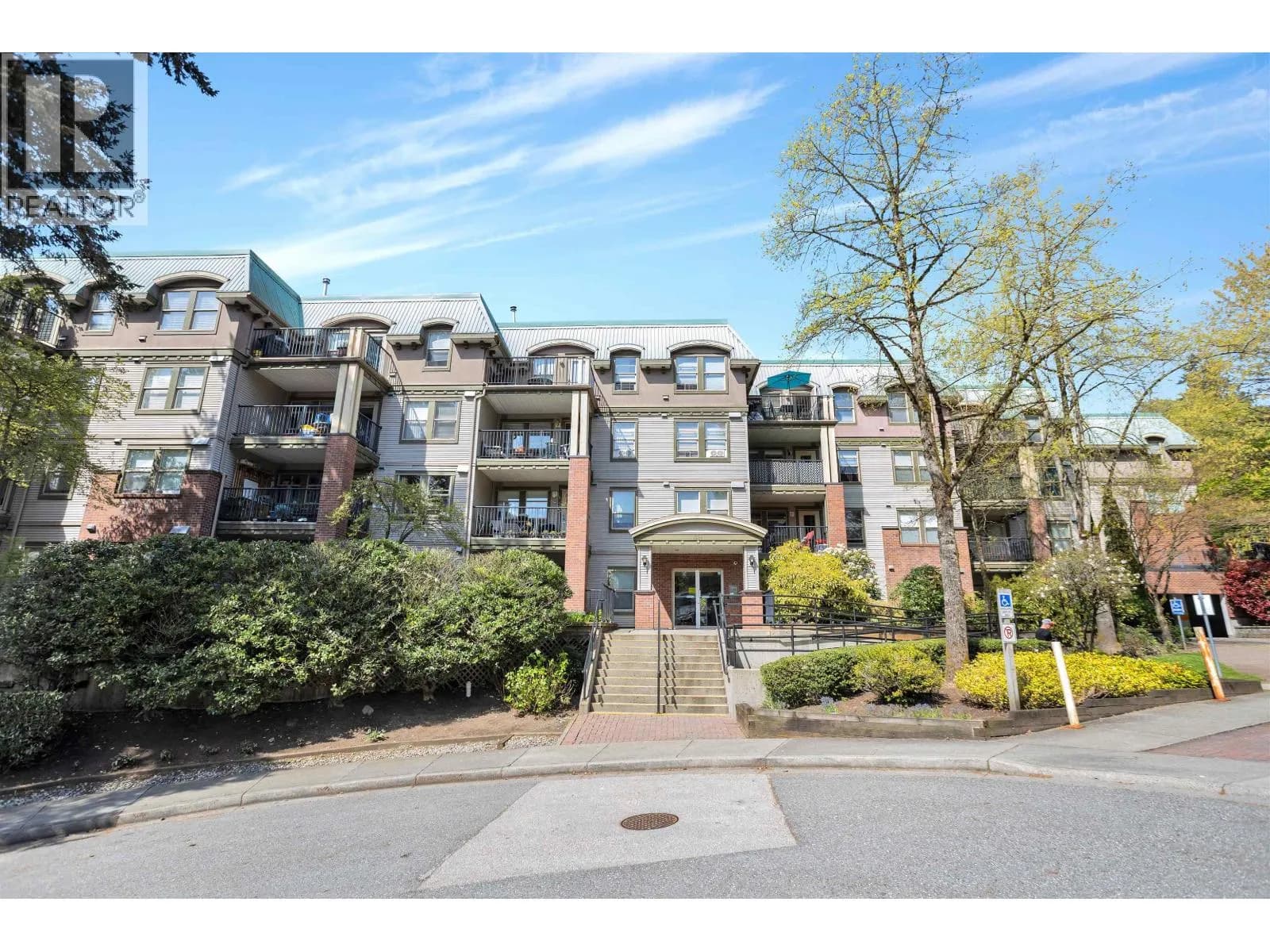 #417 1591 BOOTH AVENUE, Coquitlam, BC photo 1