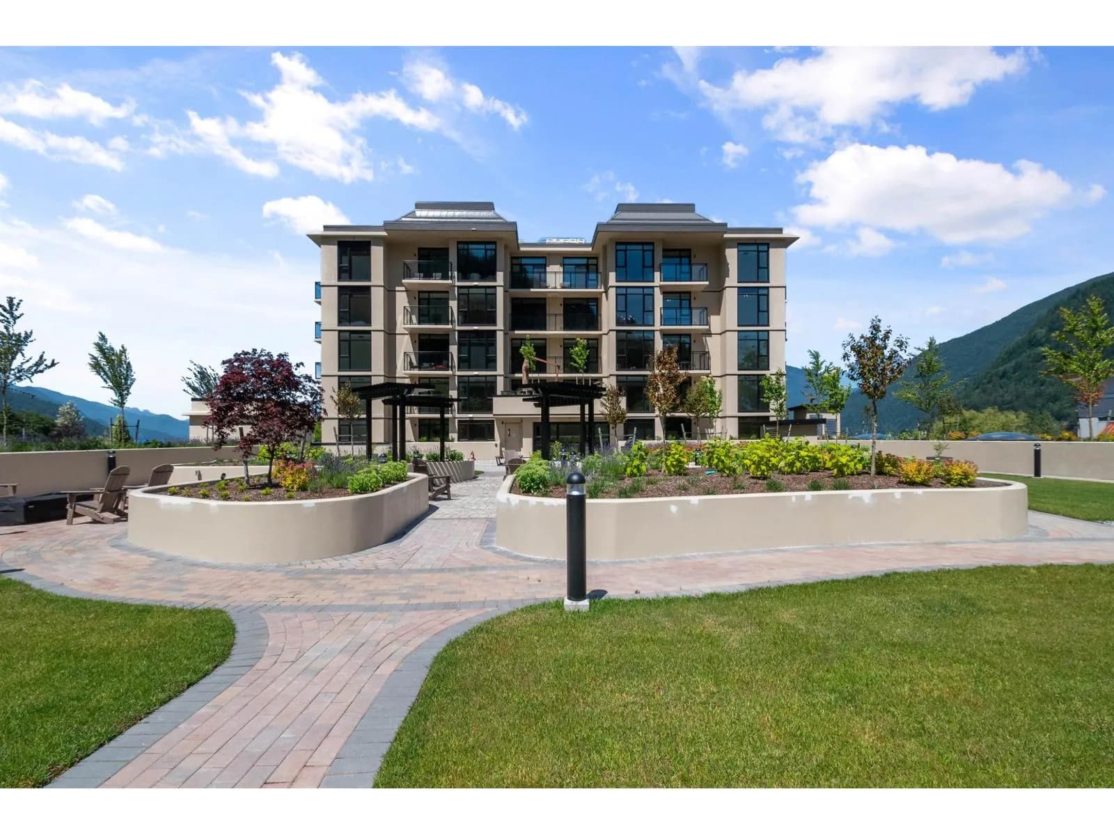 #605 120 ESPLANADE AVENUE, Harrison Hot Springs, BC photo 2