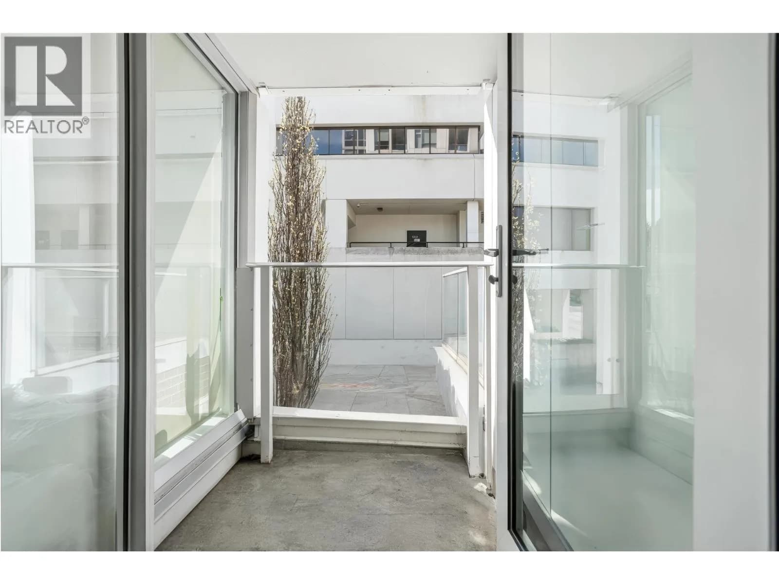 #317 5665 BOUNDARY ROAD, Vancouver, BC photo 4