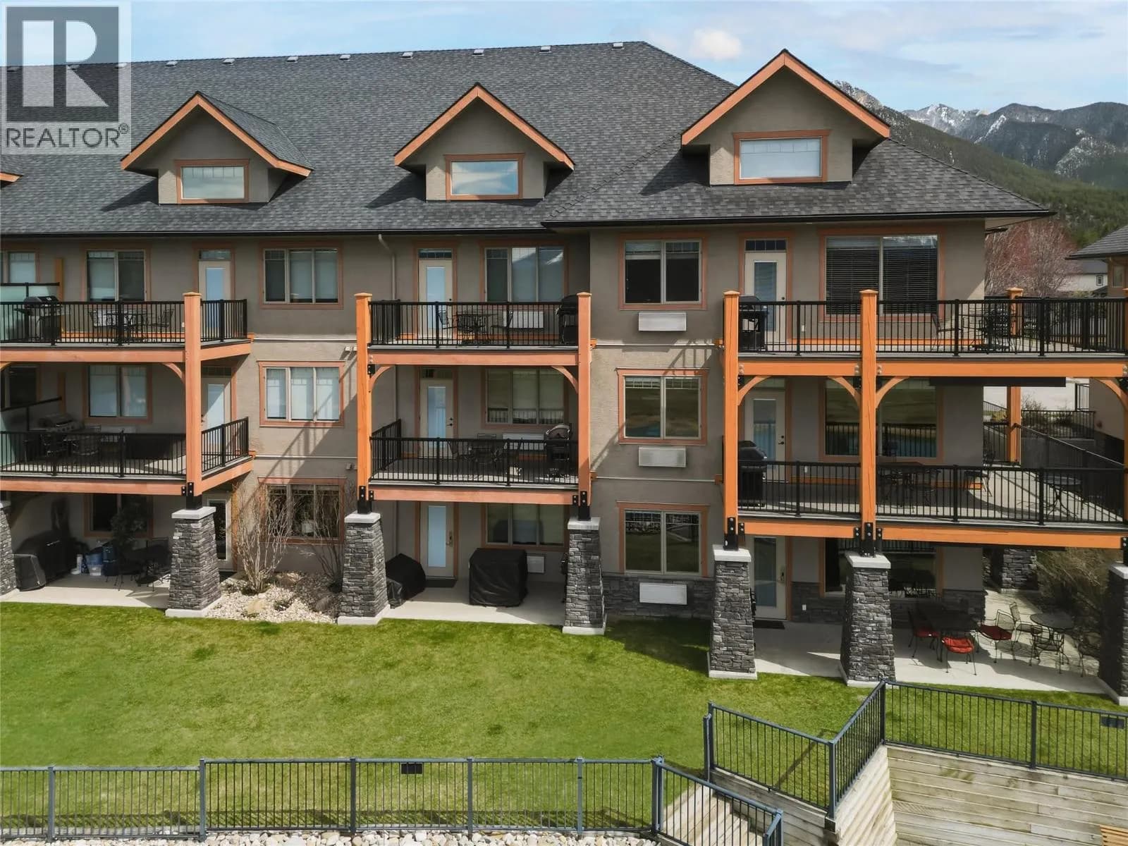 #622 600 Bighorn Boulevard, Radium Hot Springs, BC photo 4